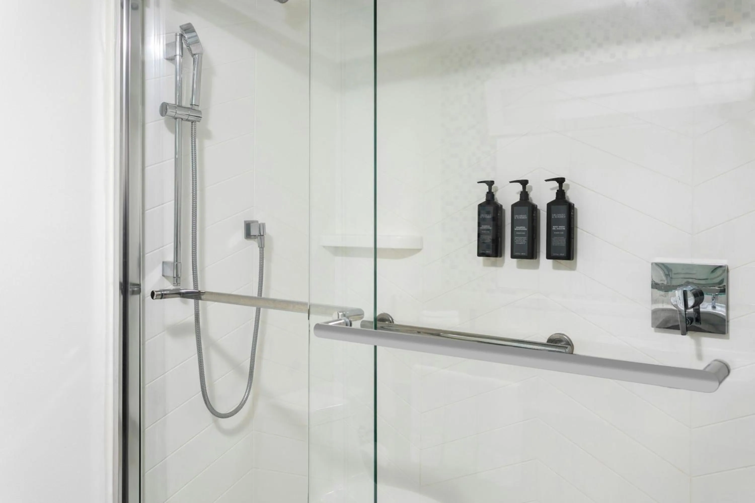 Bathroom in Courtyard by Marriott Isla Verde Beach Resort