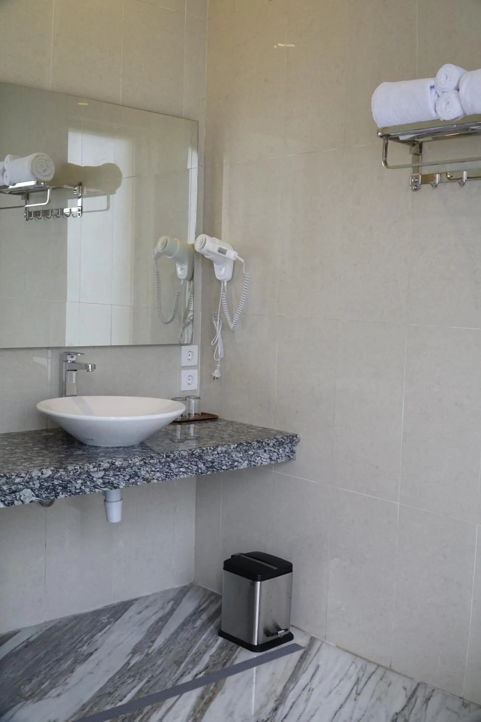 Bathroom in Arainn Bed & Breakfast Tretes Prigen by ecommerceloka