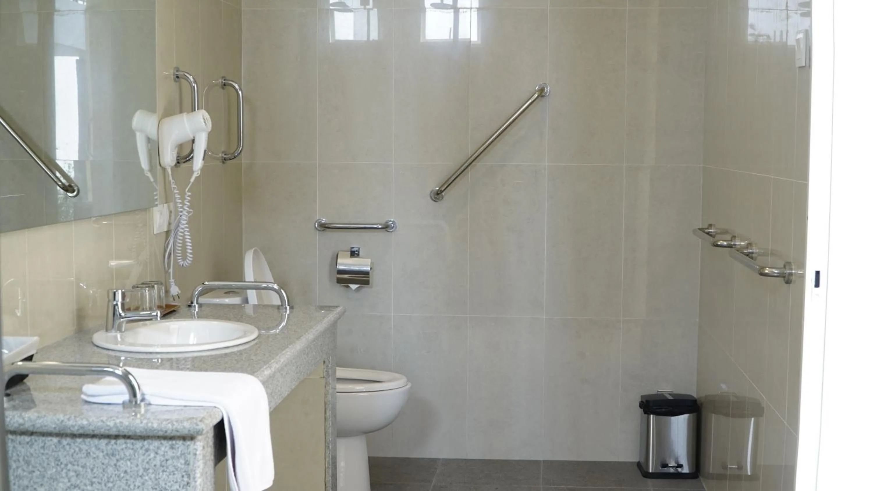 Bathroom in Arainn Bed & Breakfast Tretes Prigen by ecommerceloka