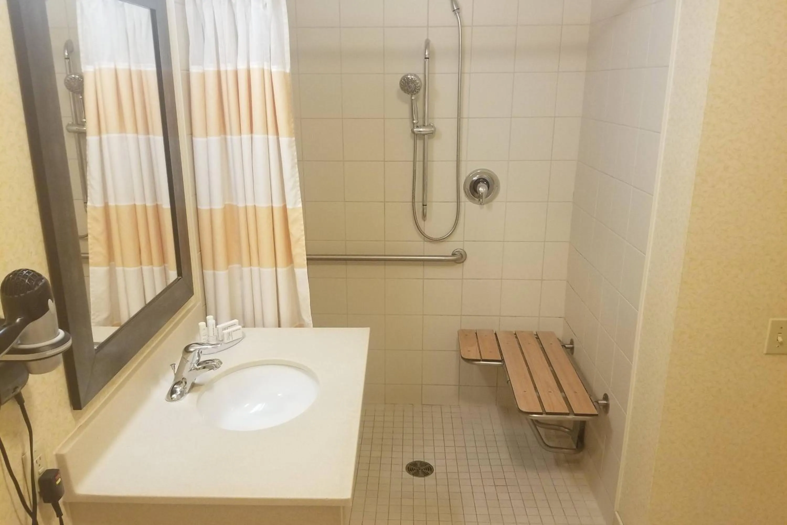 Bathroom in Marriott Fairfield Sudbury