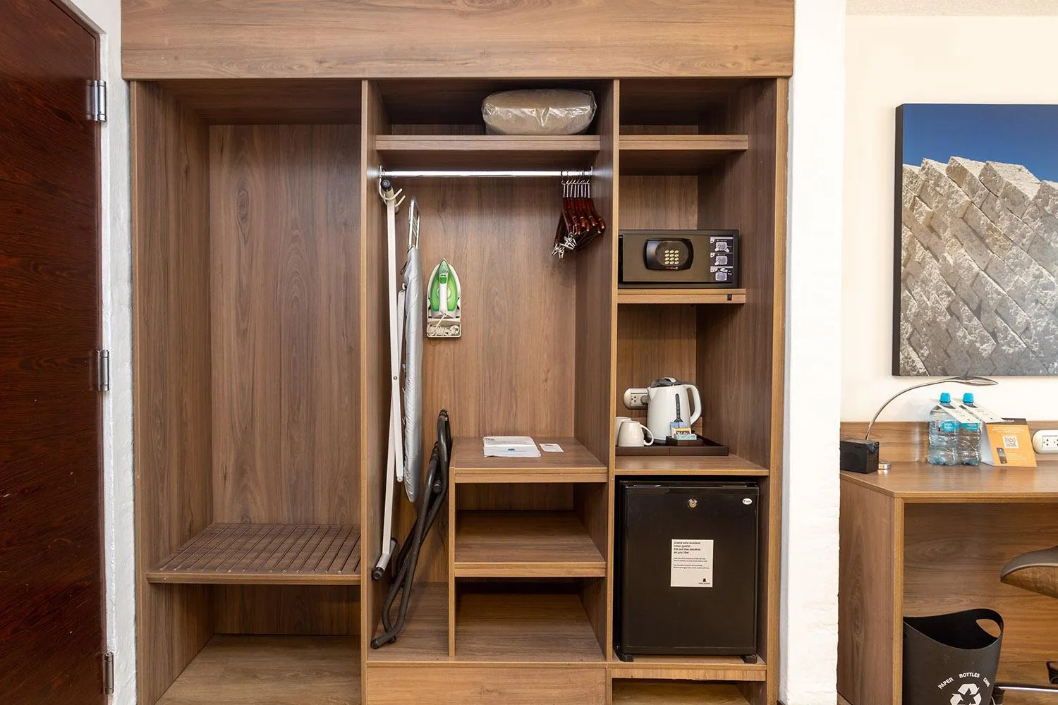 wardrobe in Casa Andina Select Arequipa Plaza