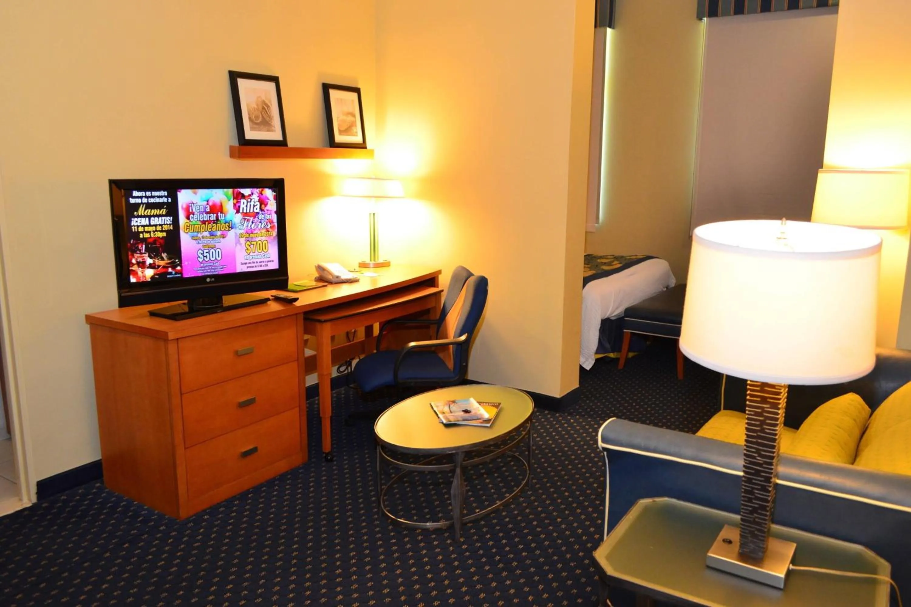 Photo of the whole room, Bed in Courtyard Aguadilla