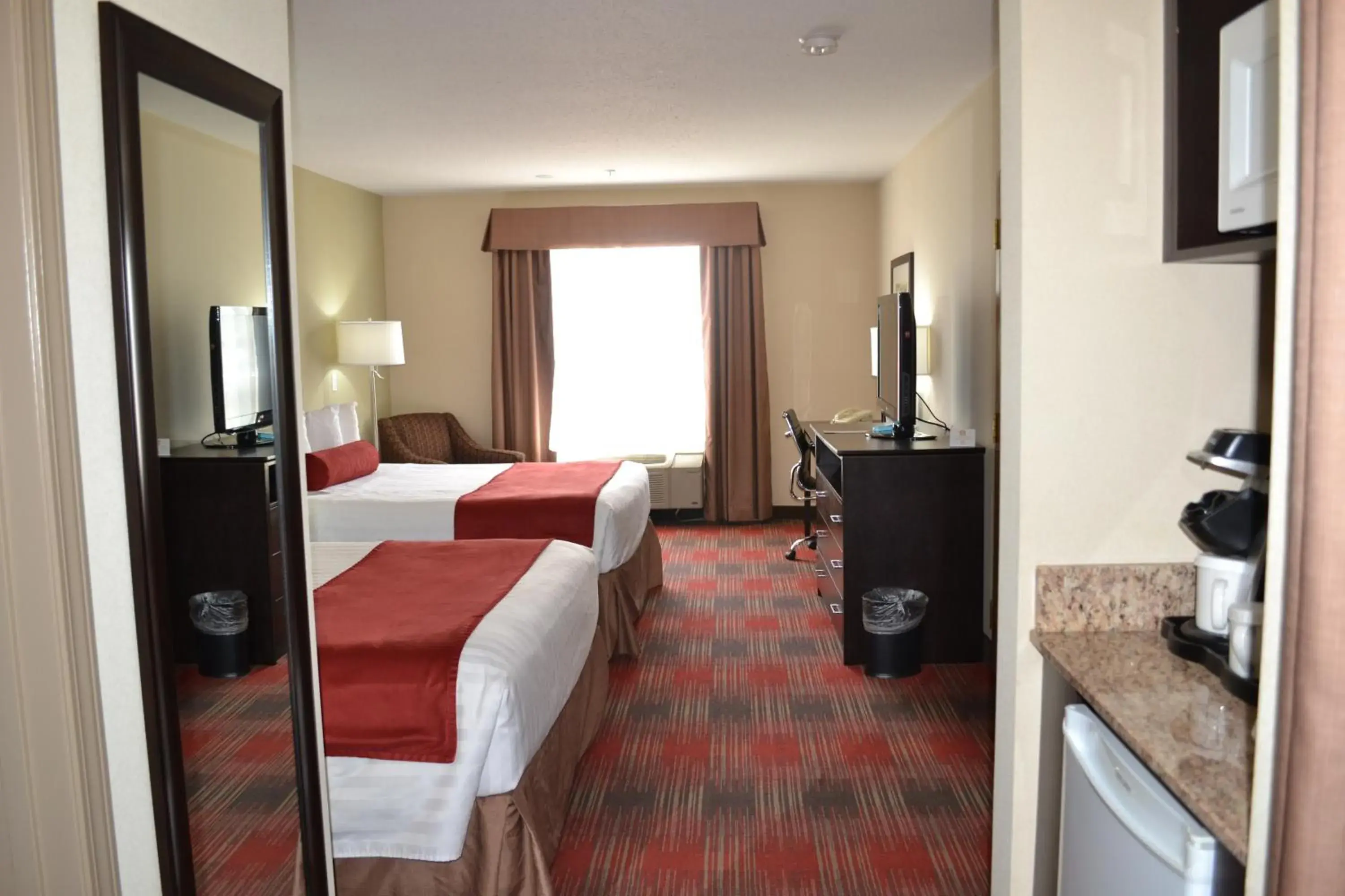 Queen Room with Two Queen Beds in Best Western Plus Red Deer Inn & Suite Queen Room with Two Queen Beds in Best Western Plus Red Deer Inn & Suite