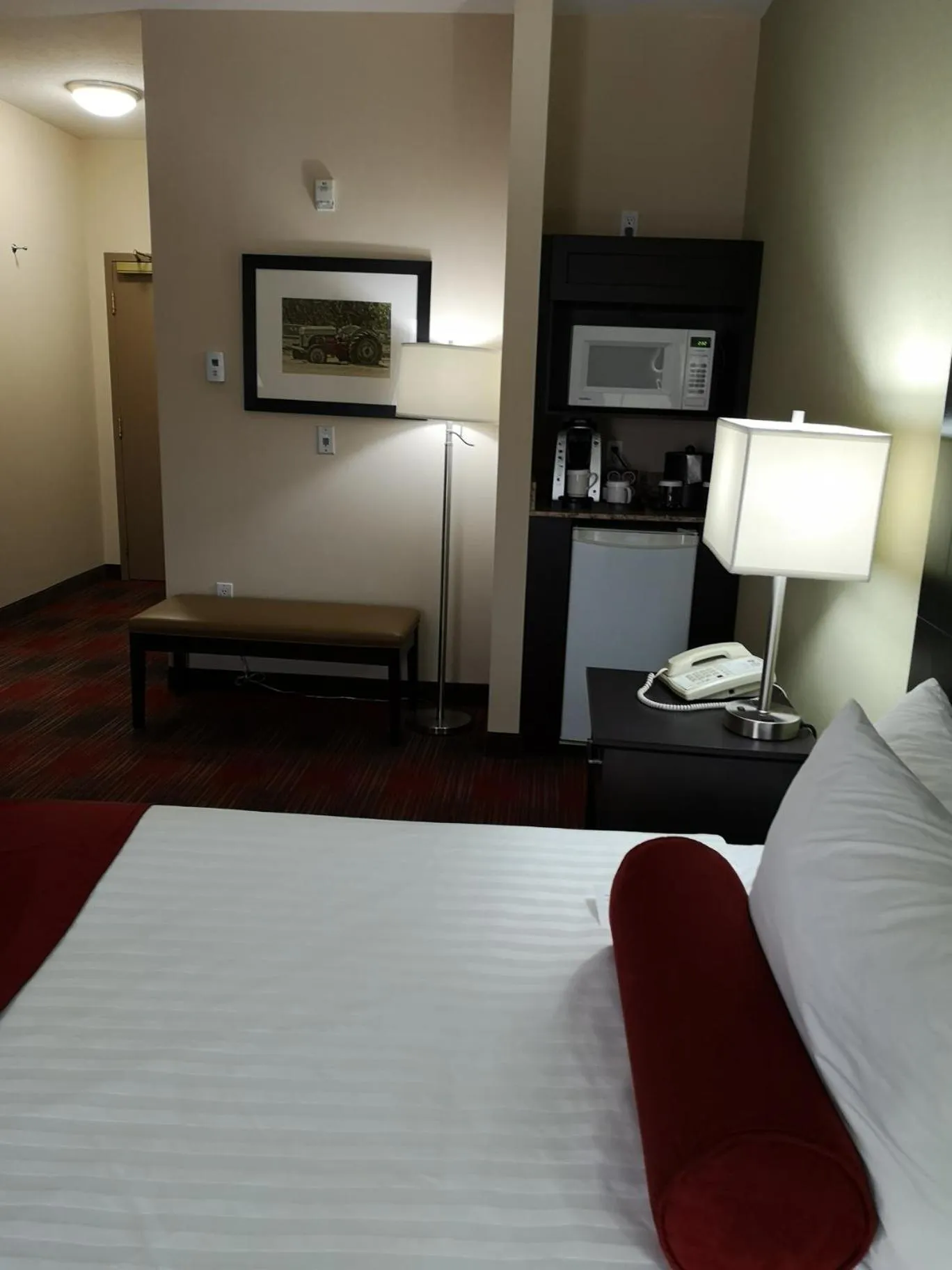 Bedroom, Bed in Best Western Plus Red Deer Inn & Suite
