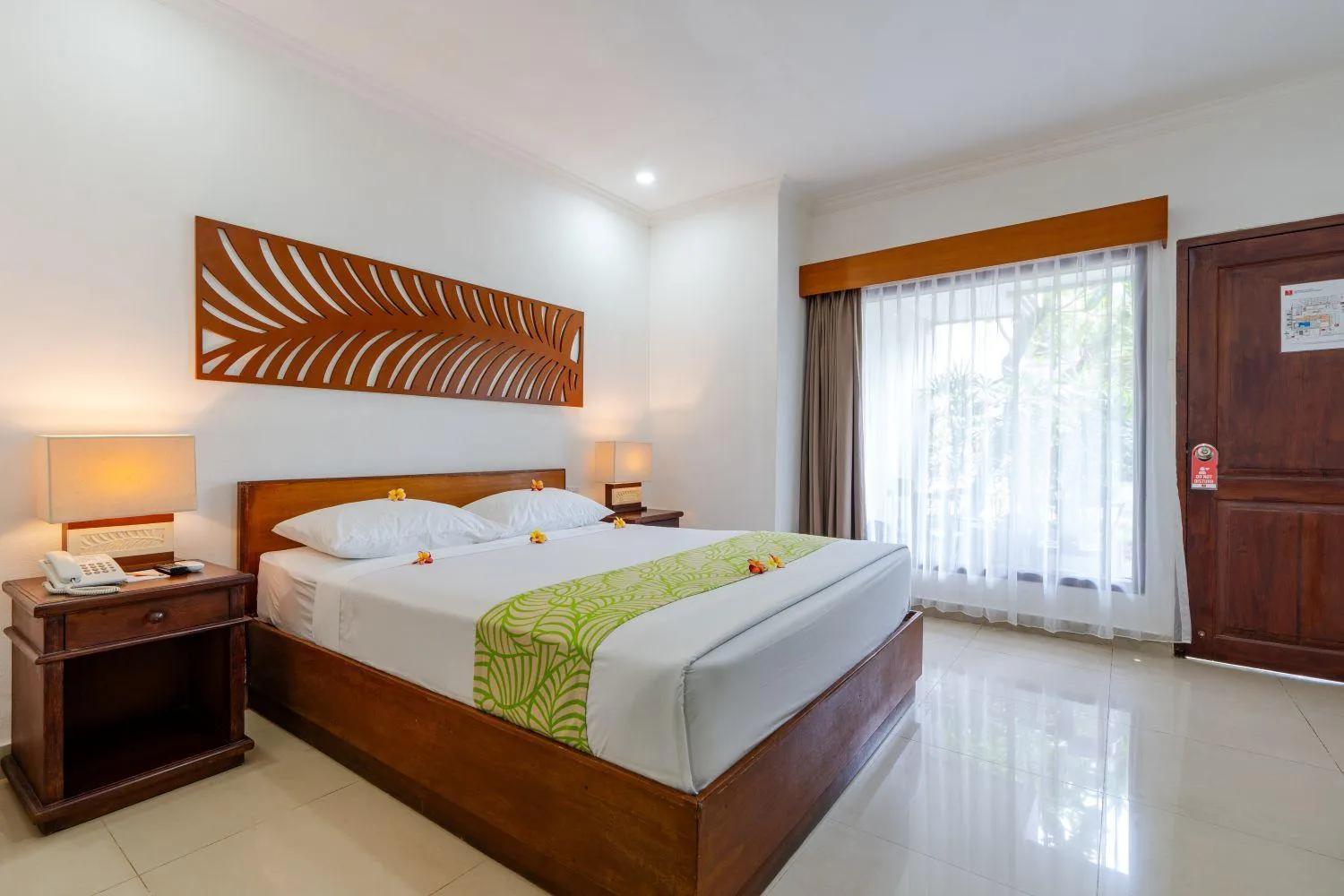 Bedroom, Bed in Dewi Sri Hotel