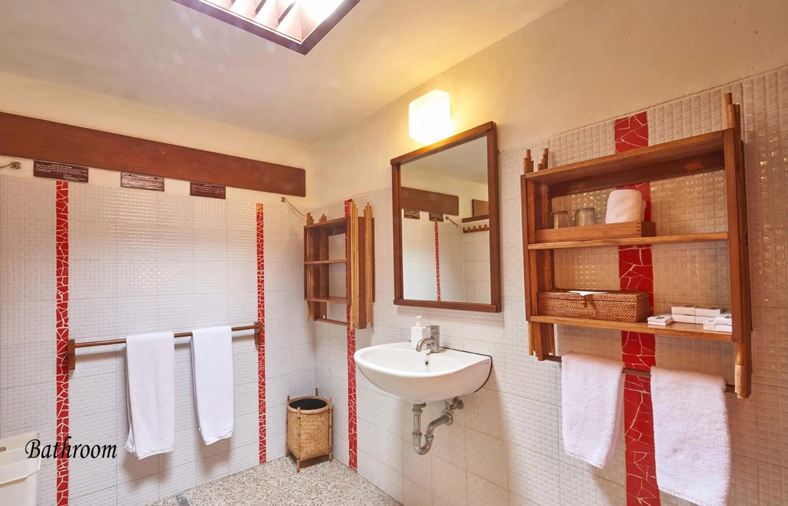 Bathroom in Cocotinos Manado