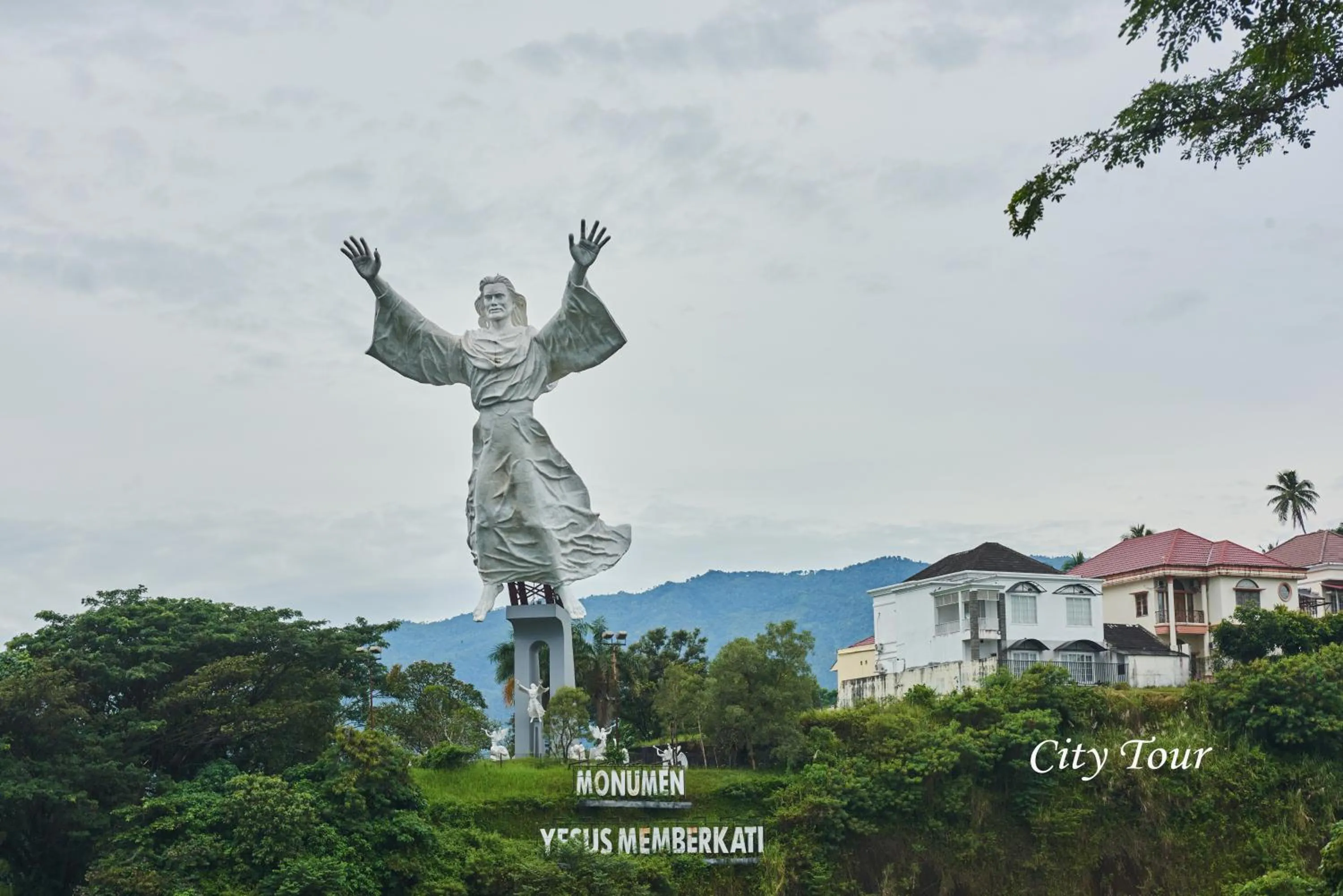 Activities in Cocotinos Manado