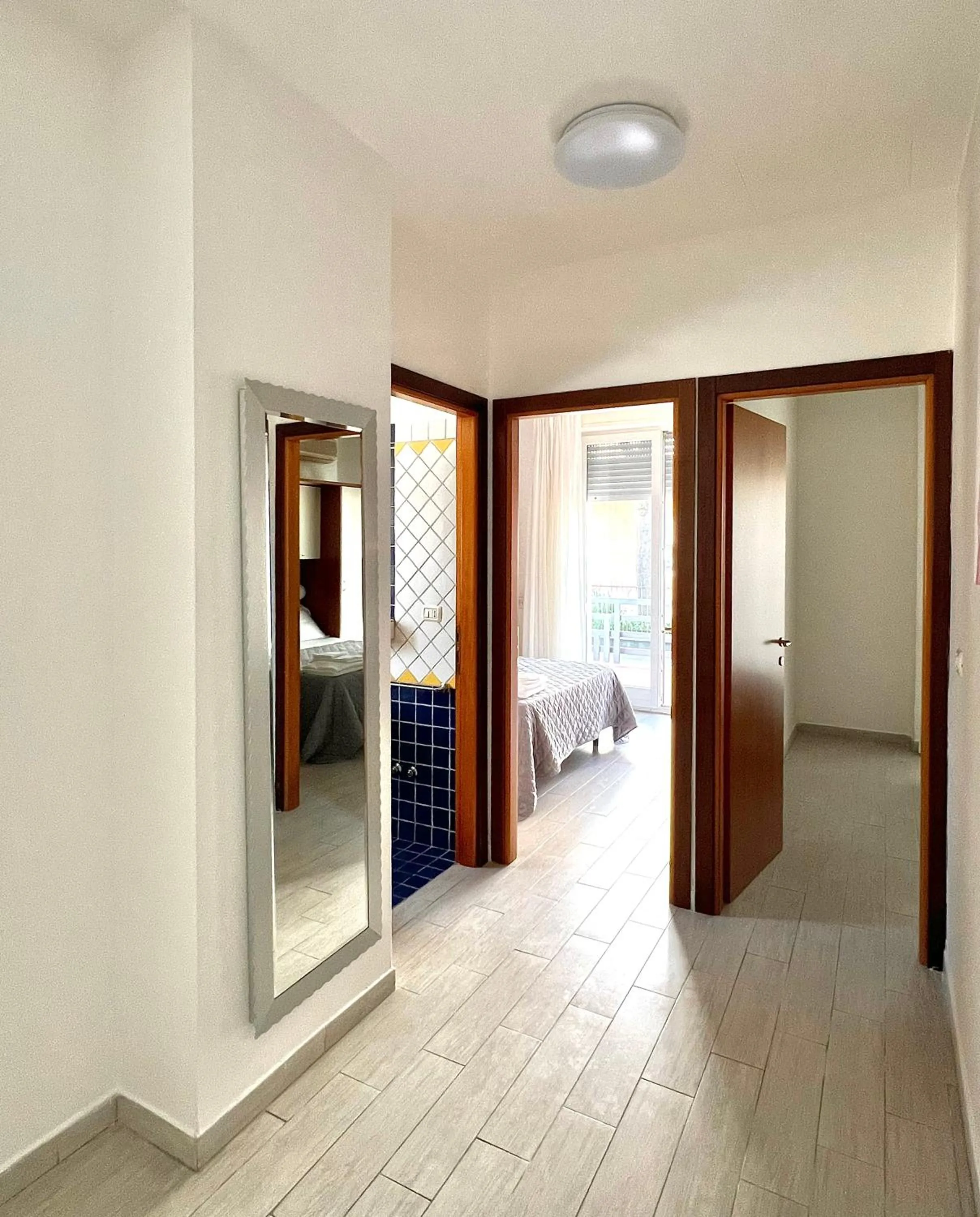 Bed in Residence I Girasoli