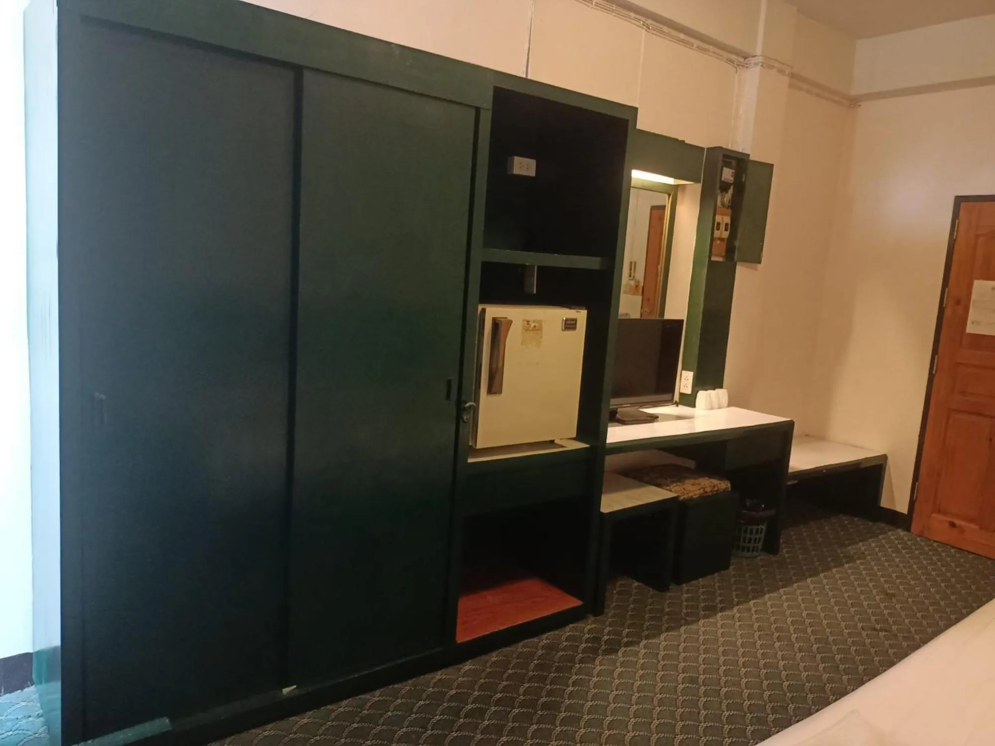 Superior Triple Room in Hotel Romeo Palace Pattaya