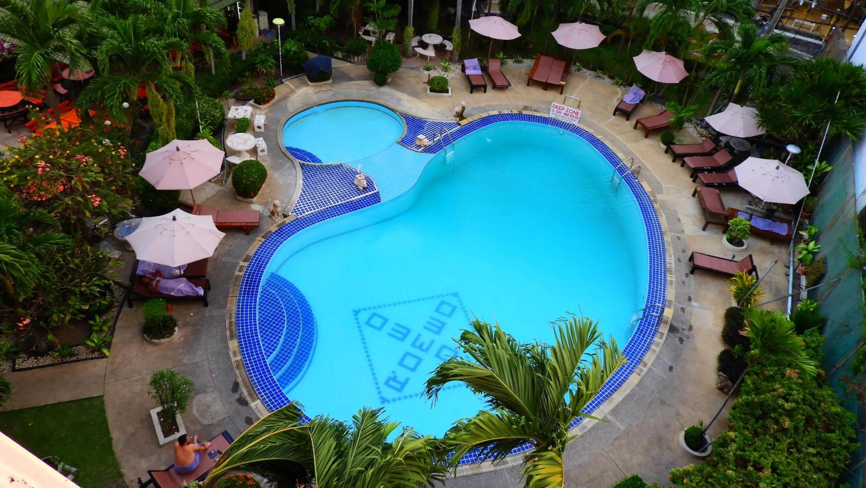 Swimming pool in Hotel Romeo Palace Pattaya