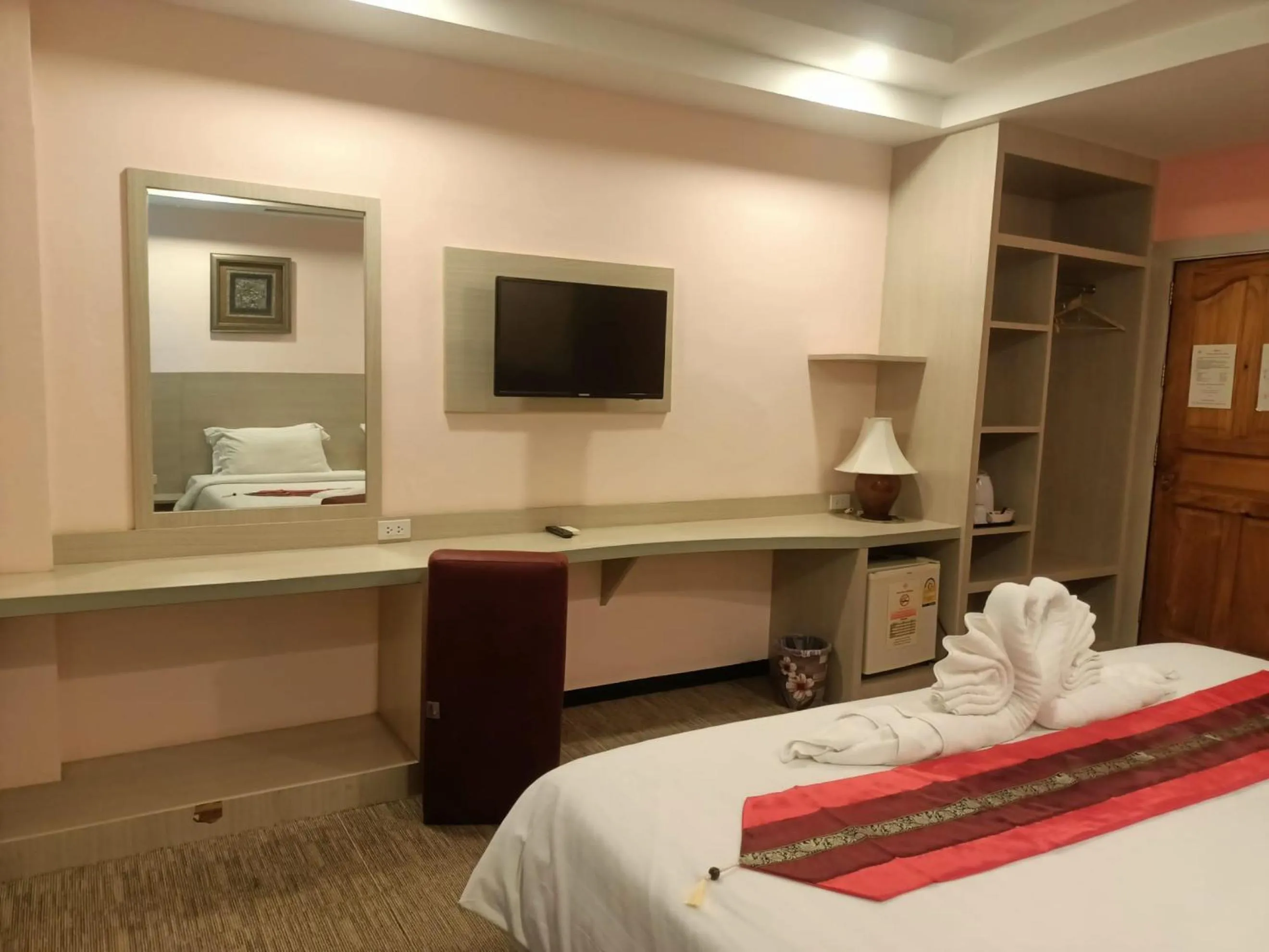 TV and multimedia, Bed in Hotel Romeo Palace Pattaya