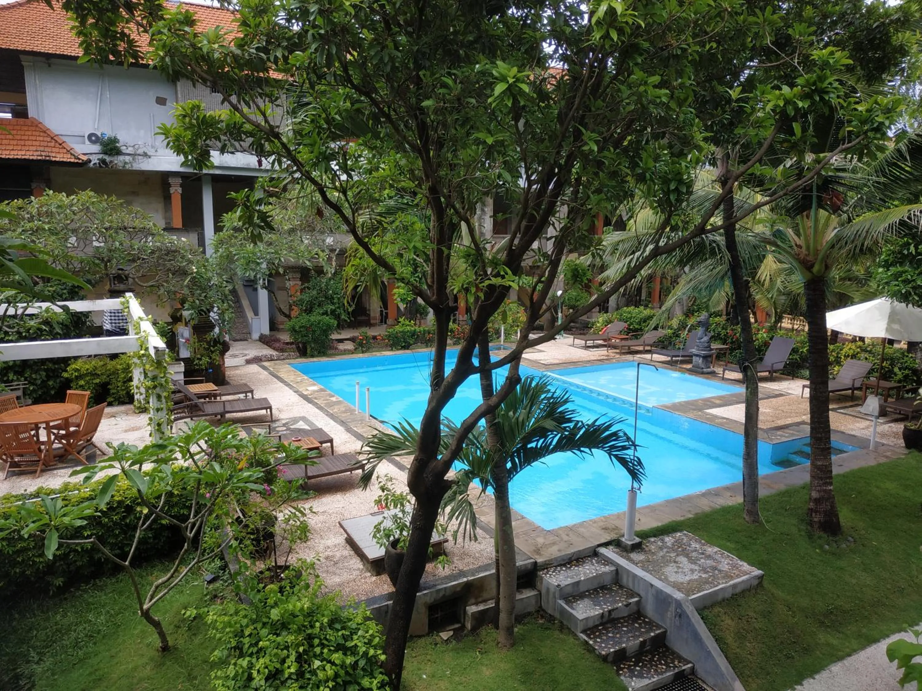 Garden in Melasti Kuta Beach Hotel & Spa