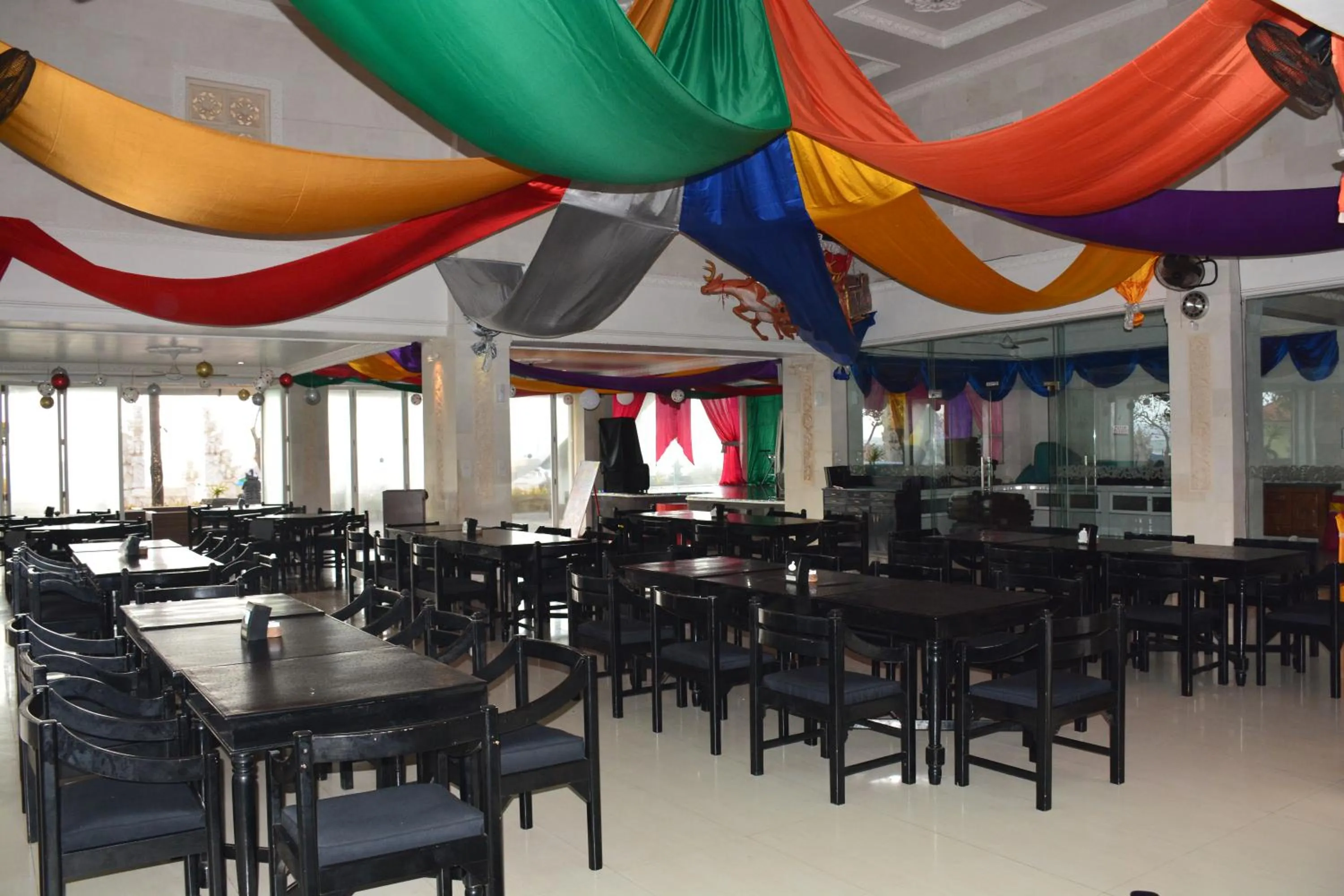 Restaurant/places to eat in Melasti Beach Resort & Spa Legian