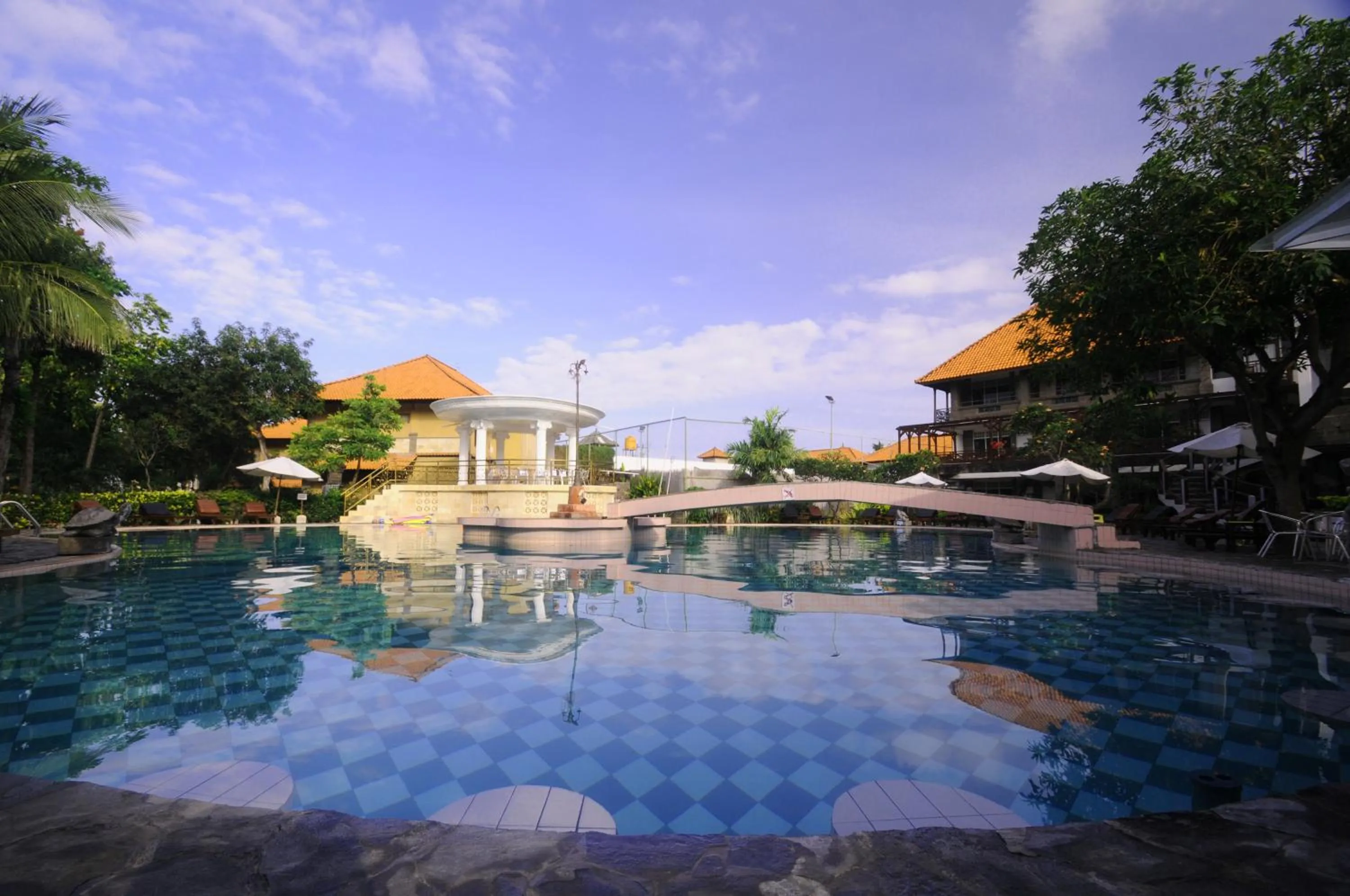 Swimming pool in Melasti Beach Resort & Spa Legian