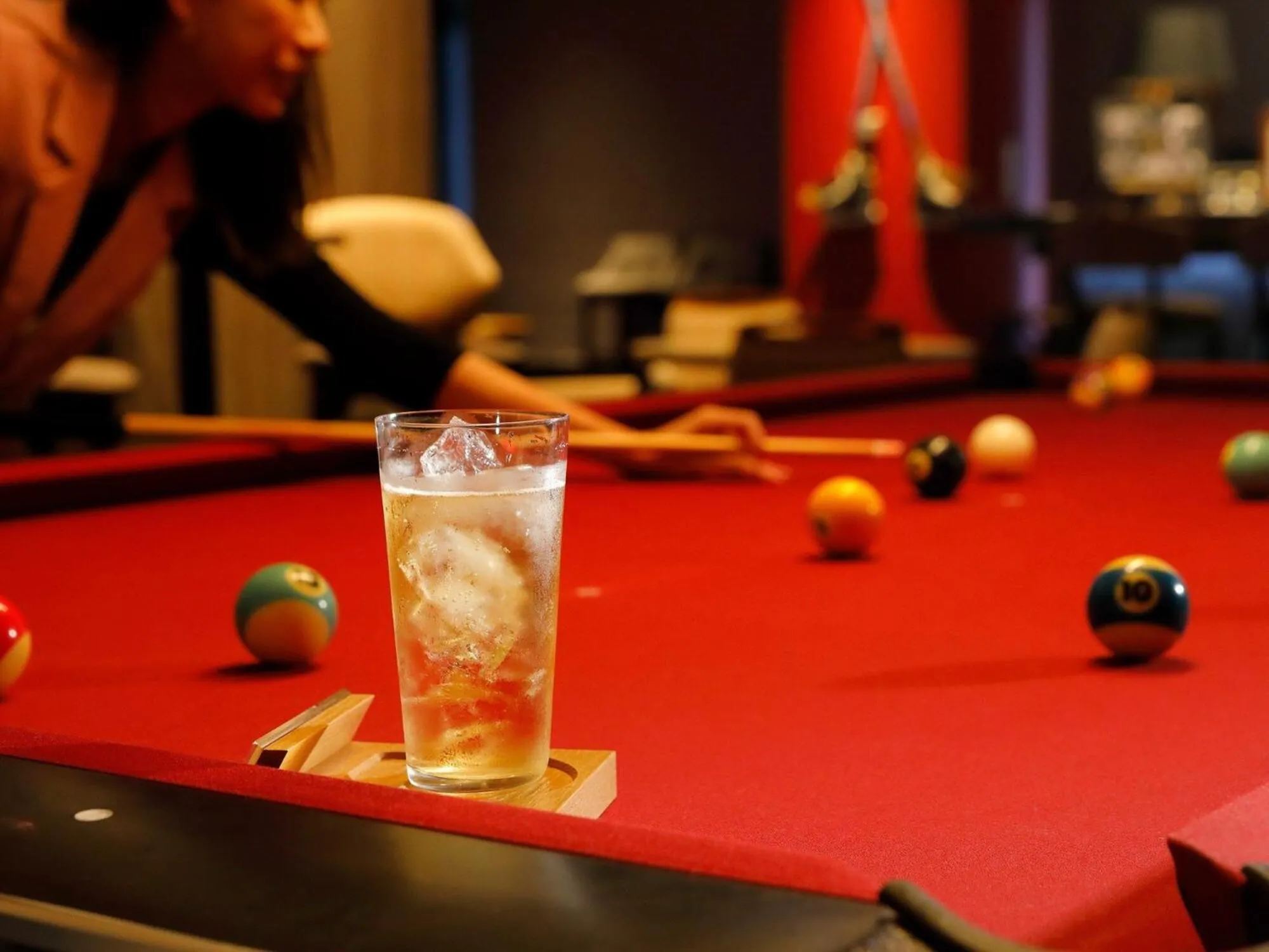 Lounge or bar in ANA Crowne Plaza Chitose by IHG