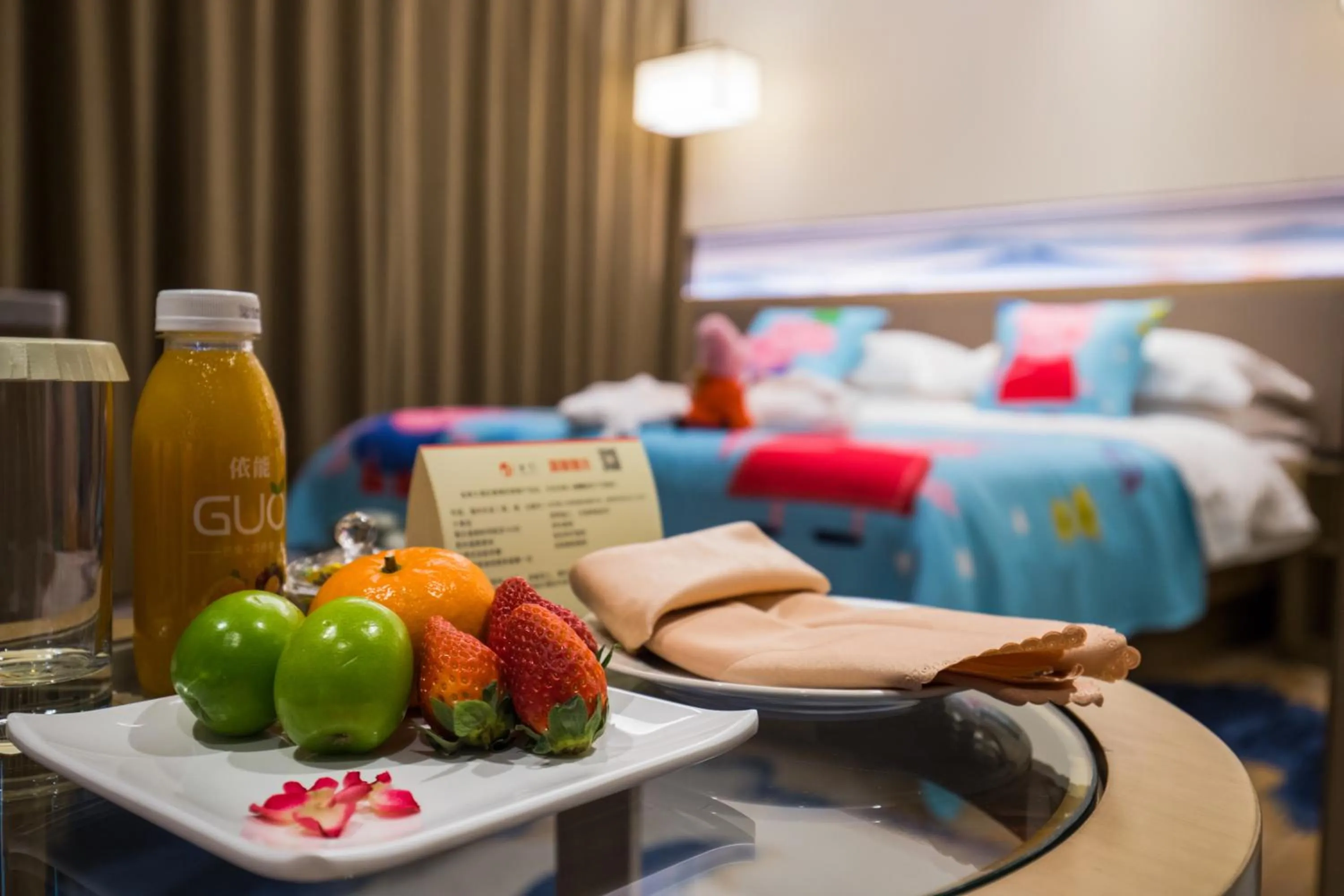 Food and drinks, Bed in Kunming Golden Spring Hotel