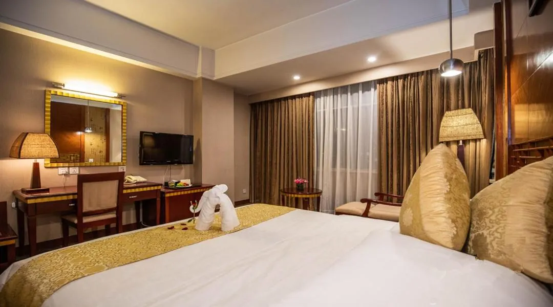 Bed in Kunming Golden Spring Hotel