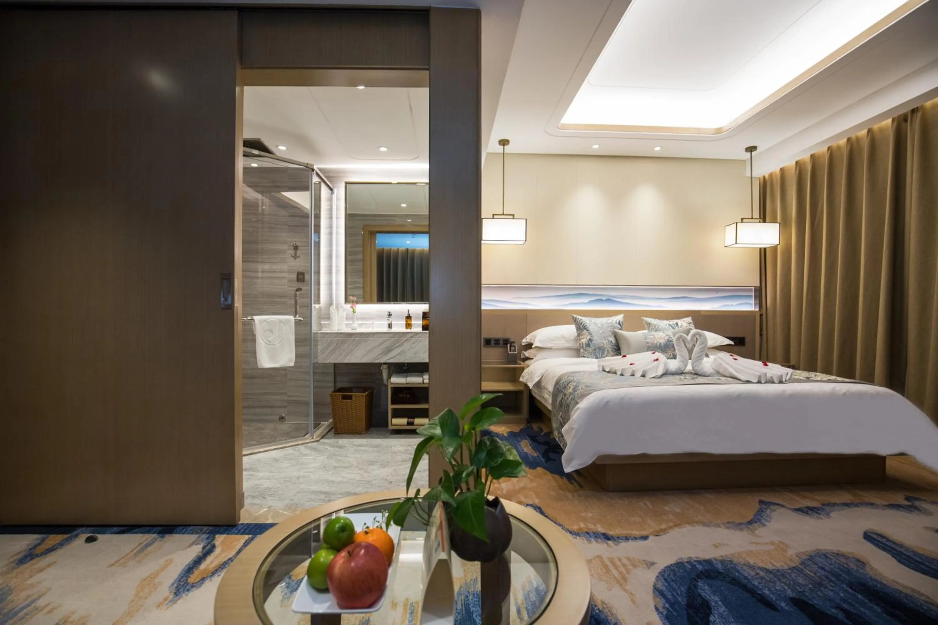 Bed in Kunming Golden Spring Hotel