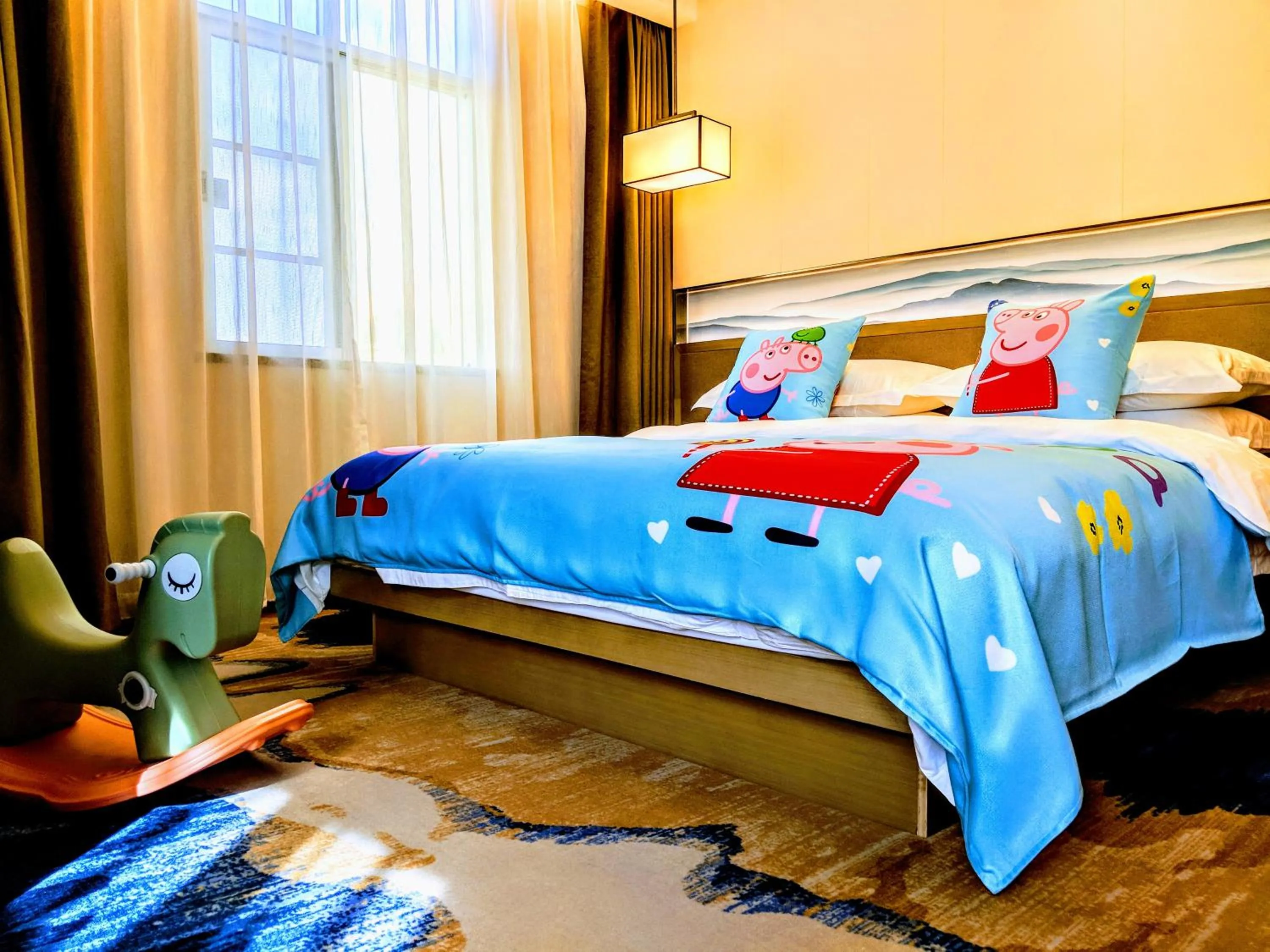 Bed in Kunming Golden Spring Hotel