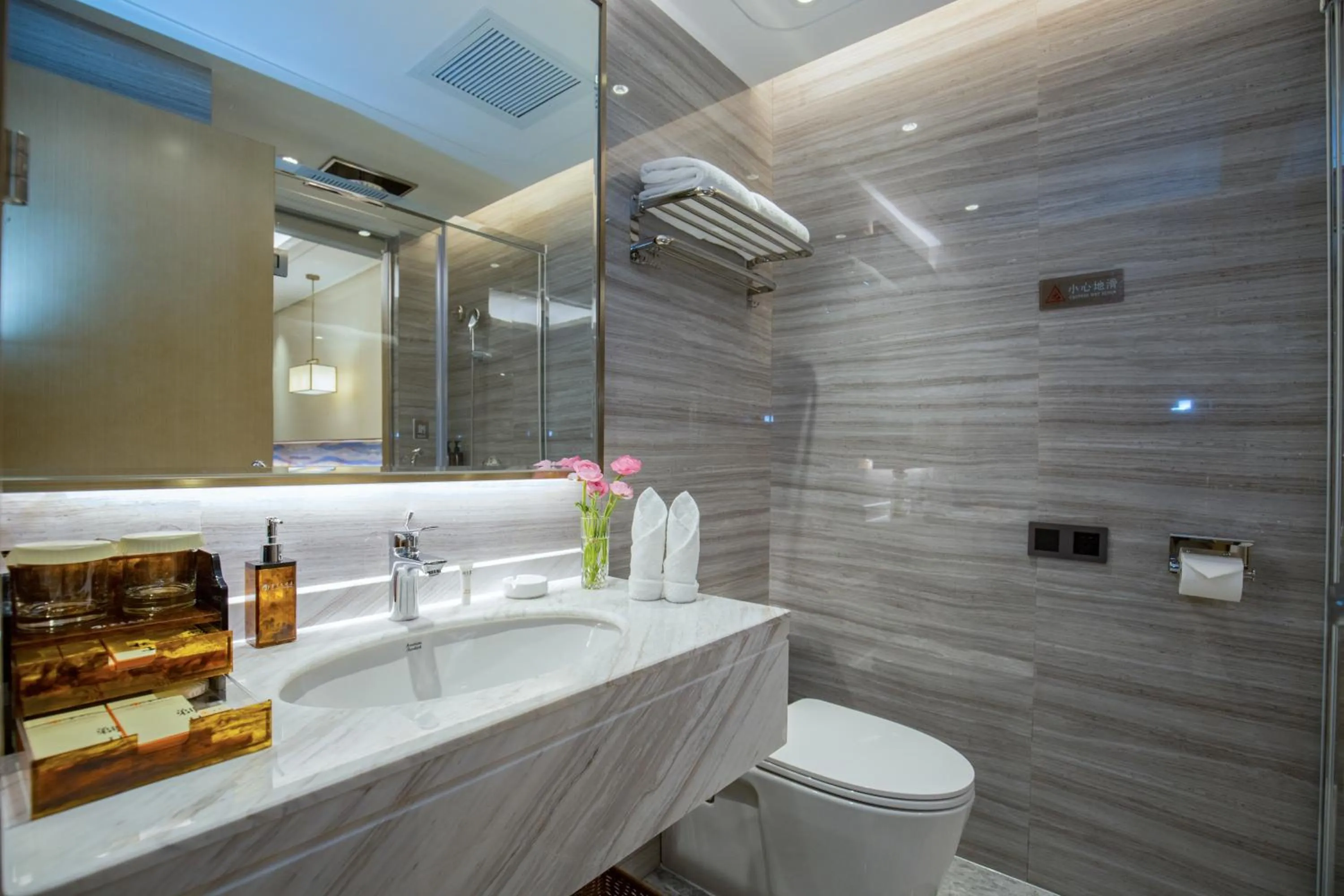 Kunming Golden Spring Hotel