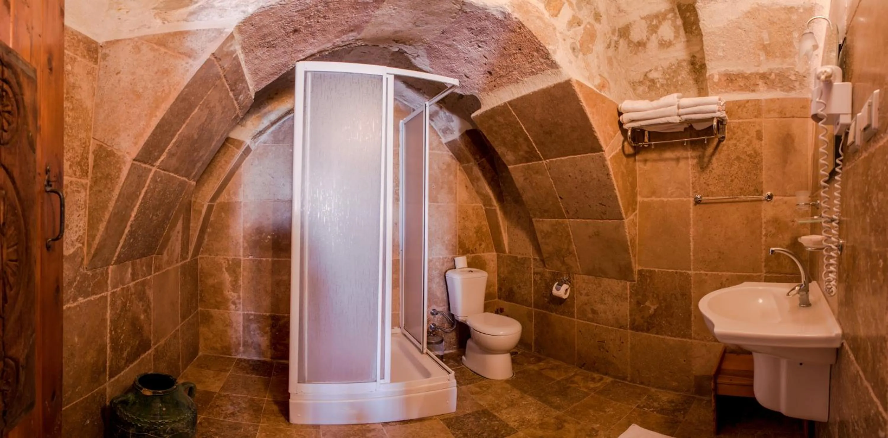 Shower in Kirkit Hotel