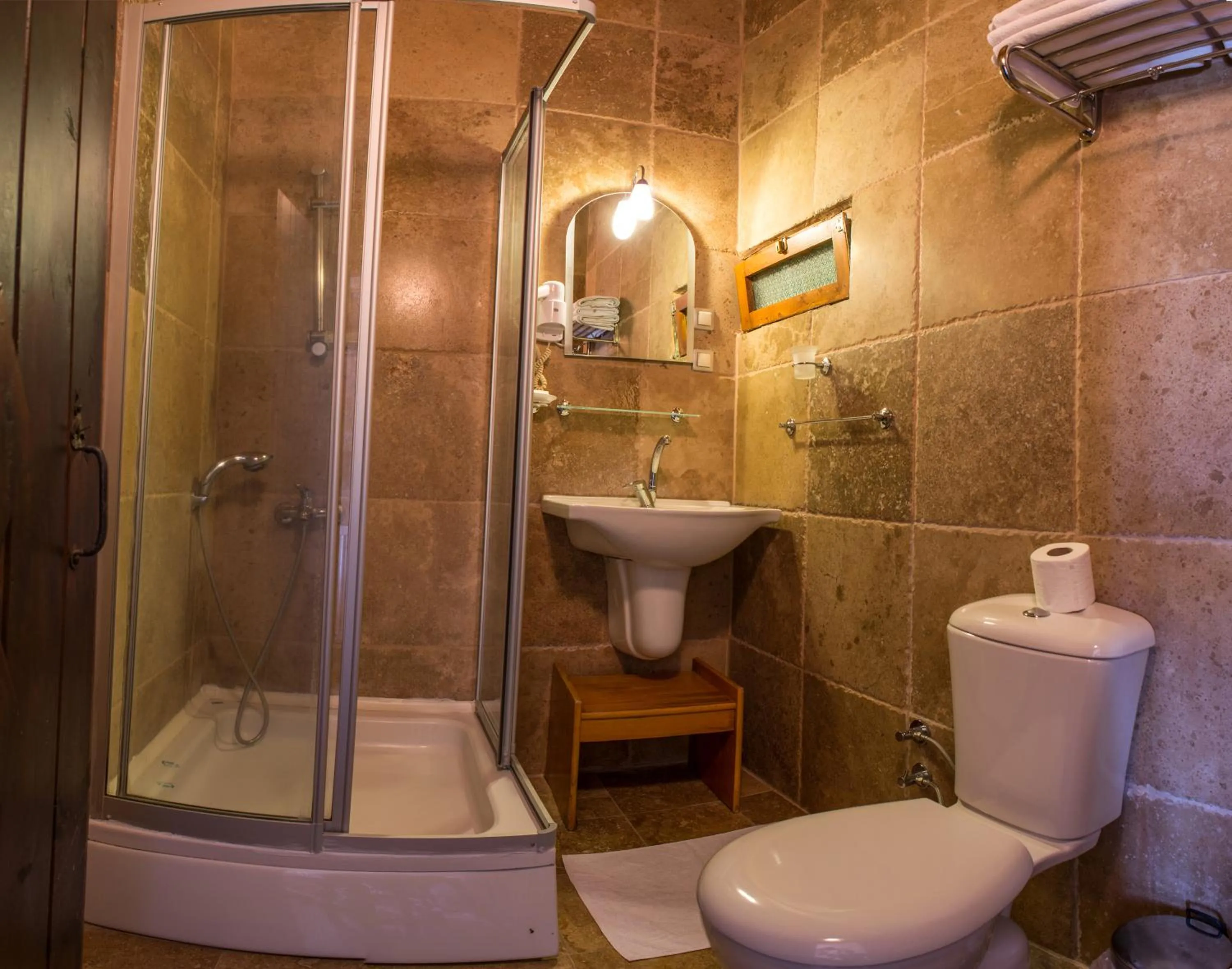 Shower in Kirkit Hotel