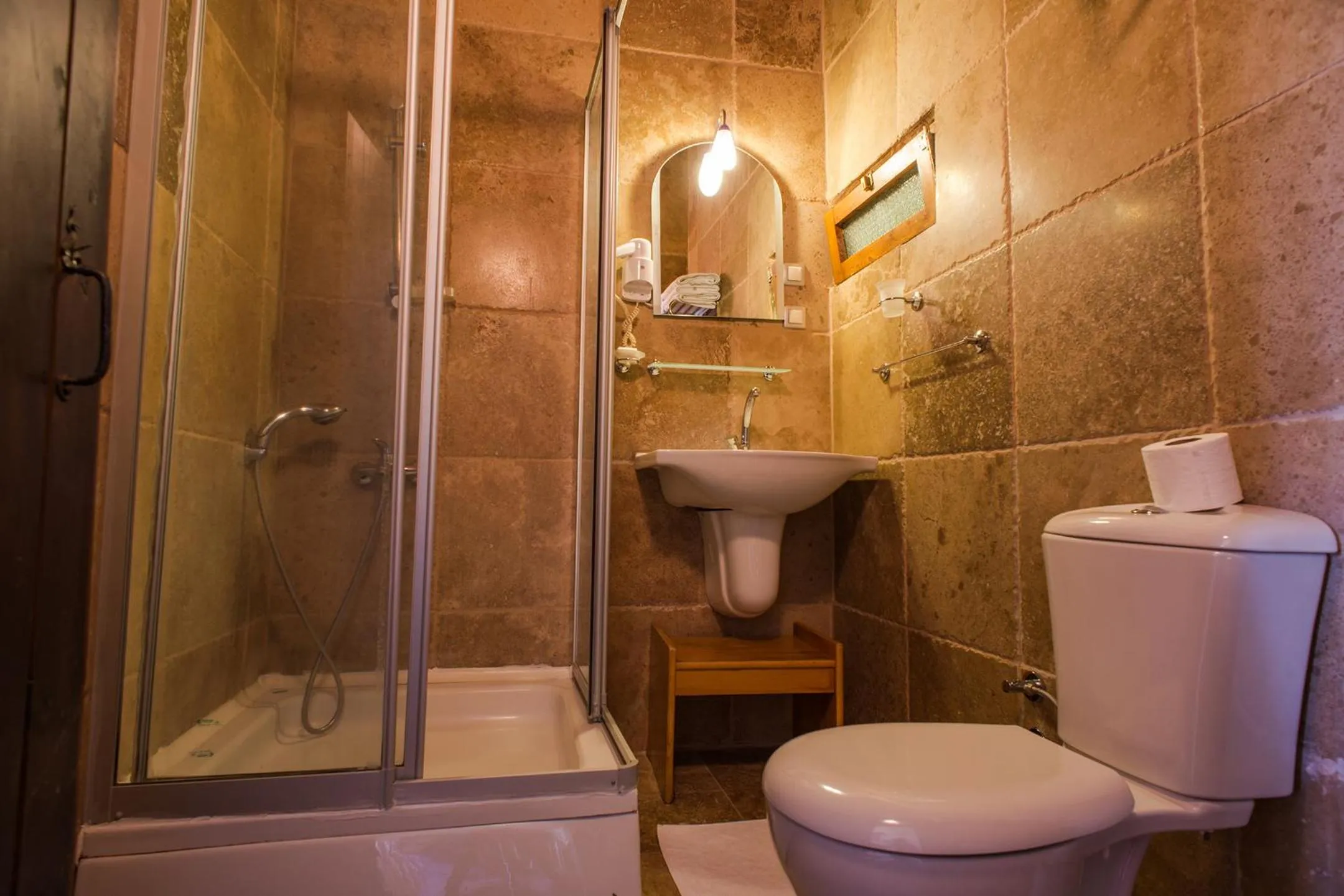 Shower in Kirkit Hotel