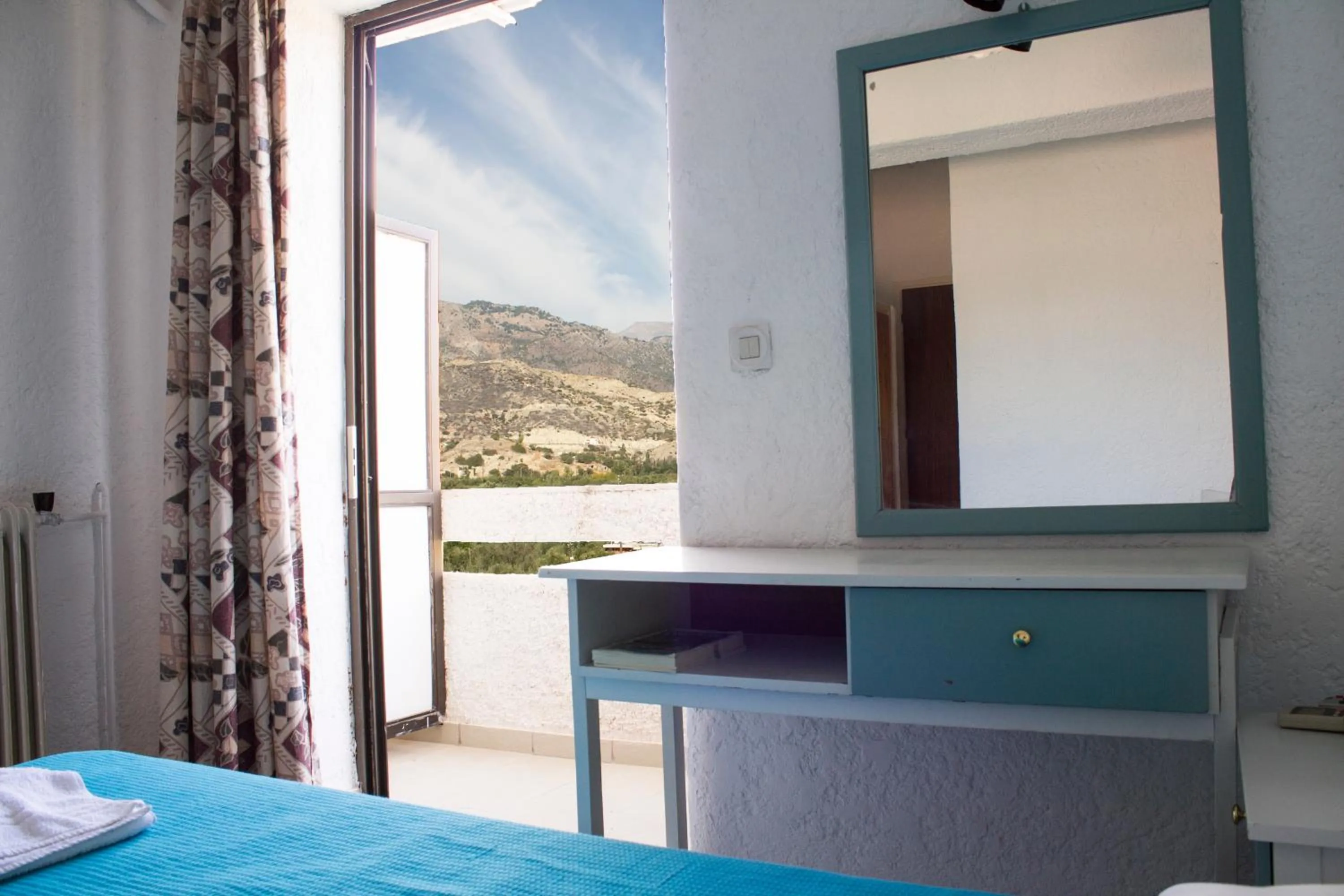 Mountain view, Bed in Esperides Hotel
