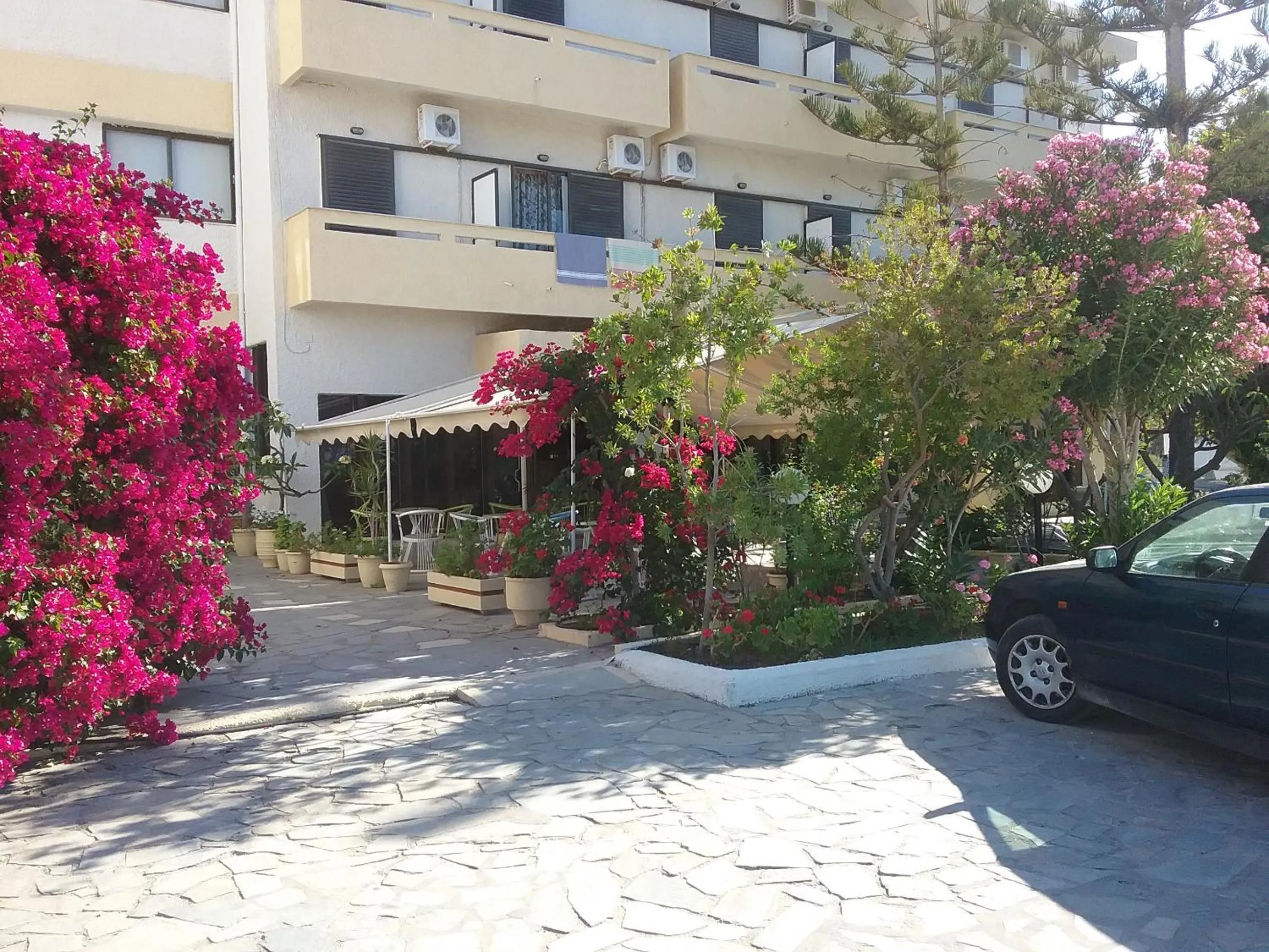 Facade/entrance in Esperides Hotel