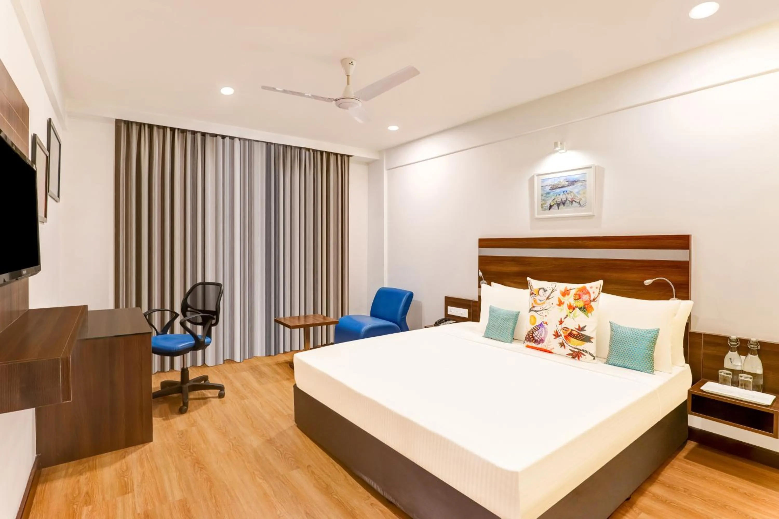 Bed in Lemon Tree Hotel, Port Blair Near to Airport