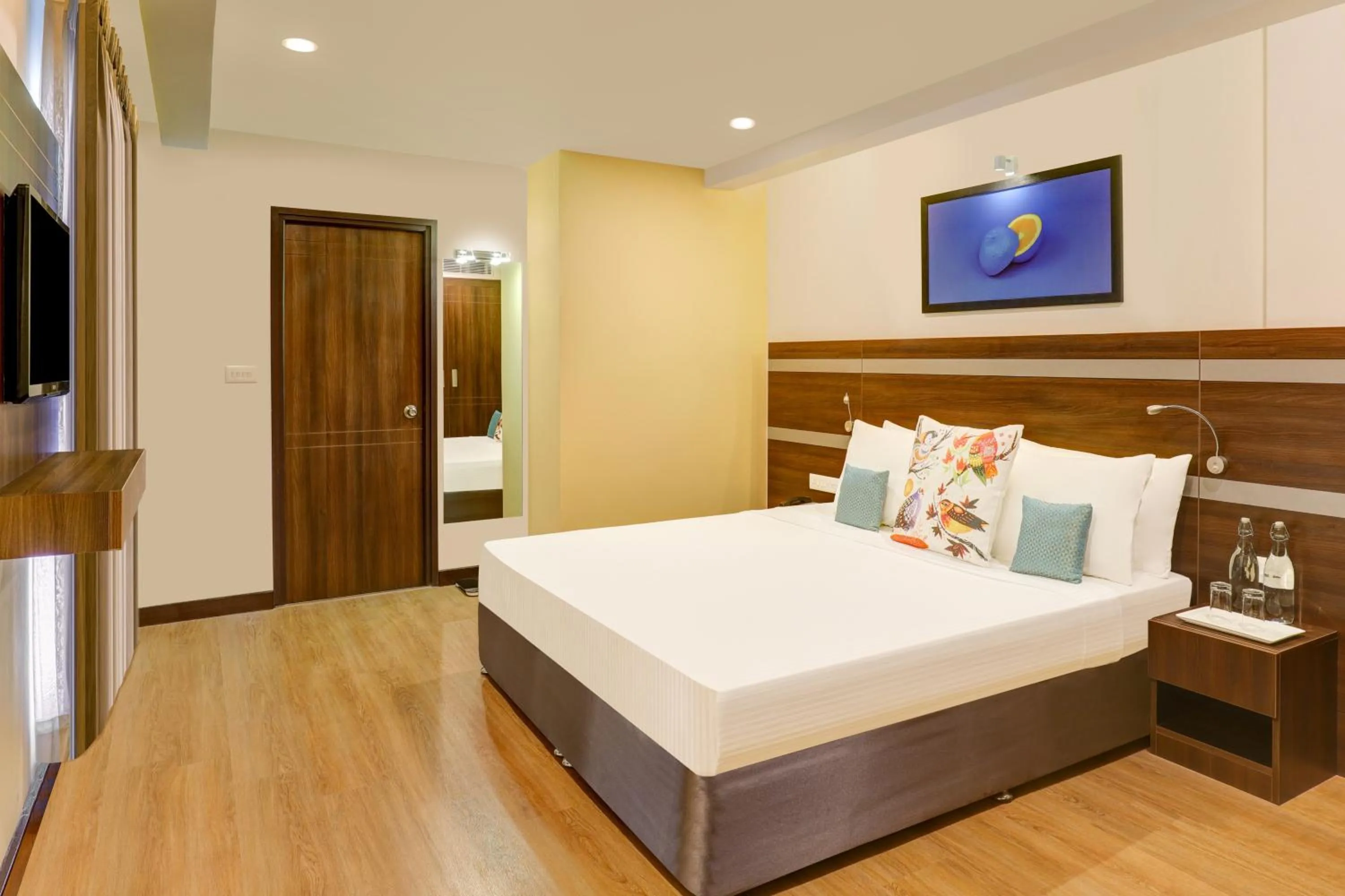 Bed in Lemon Tree Hotel, Port Blair Near to Airport