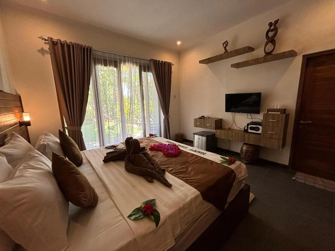 Bedroom, Bed in Singabu Bungalows