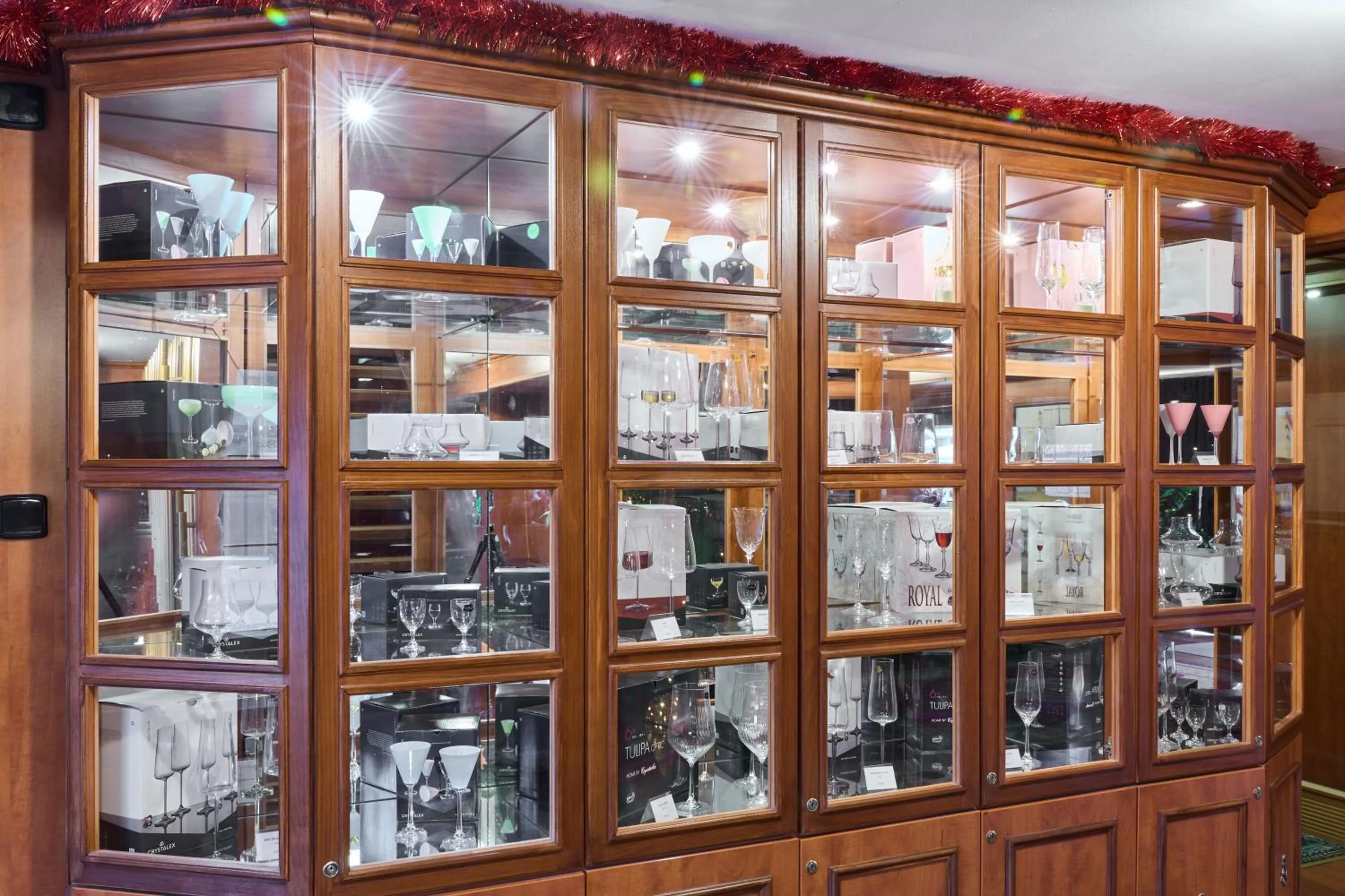 On-site shops in Botel Albatros