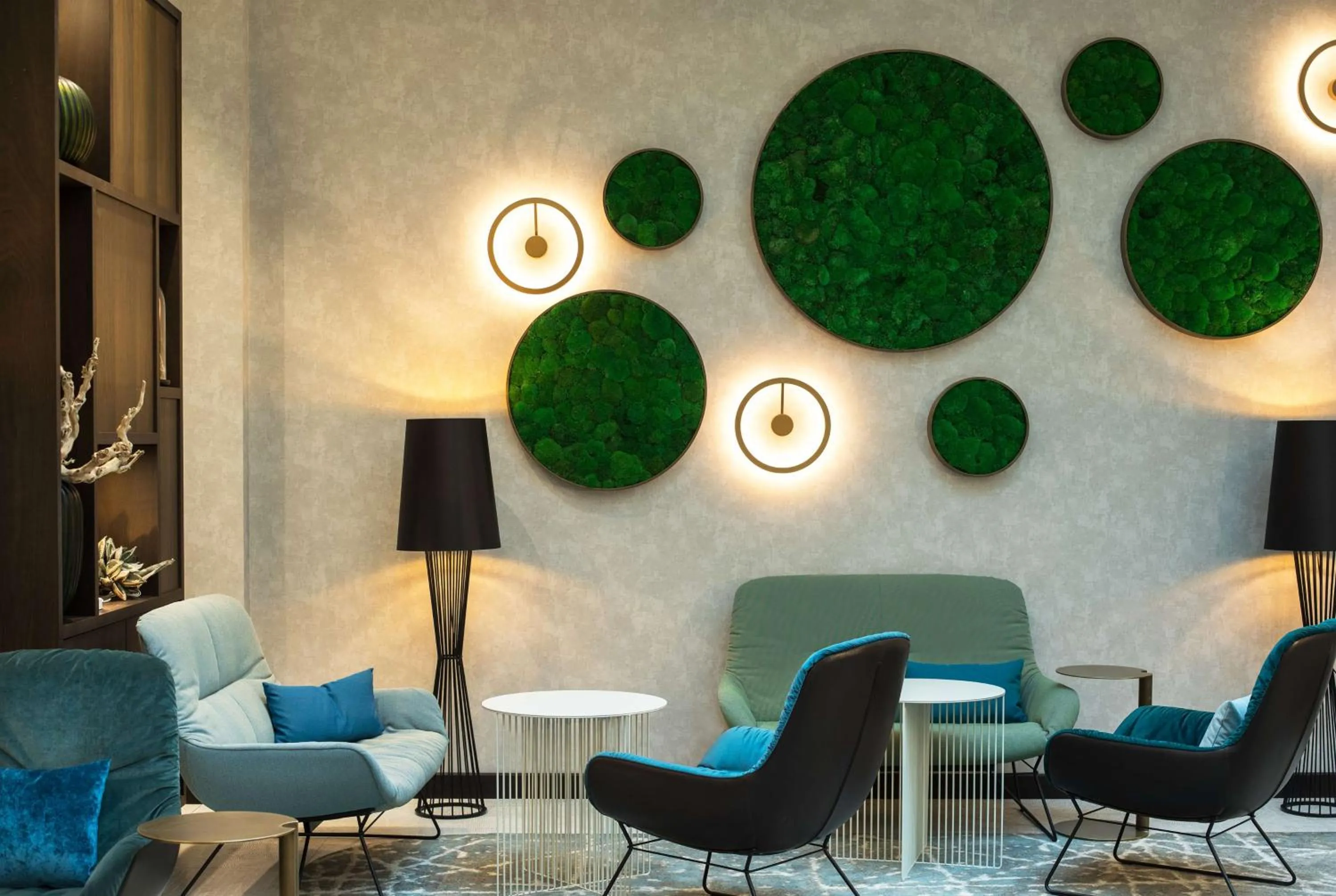 Lounge or bar in Hyatt Place Frankfurt Airport