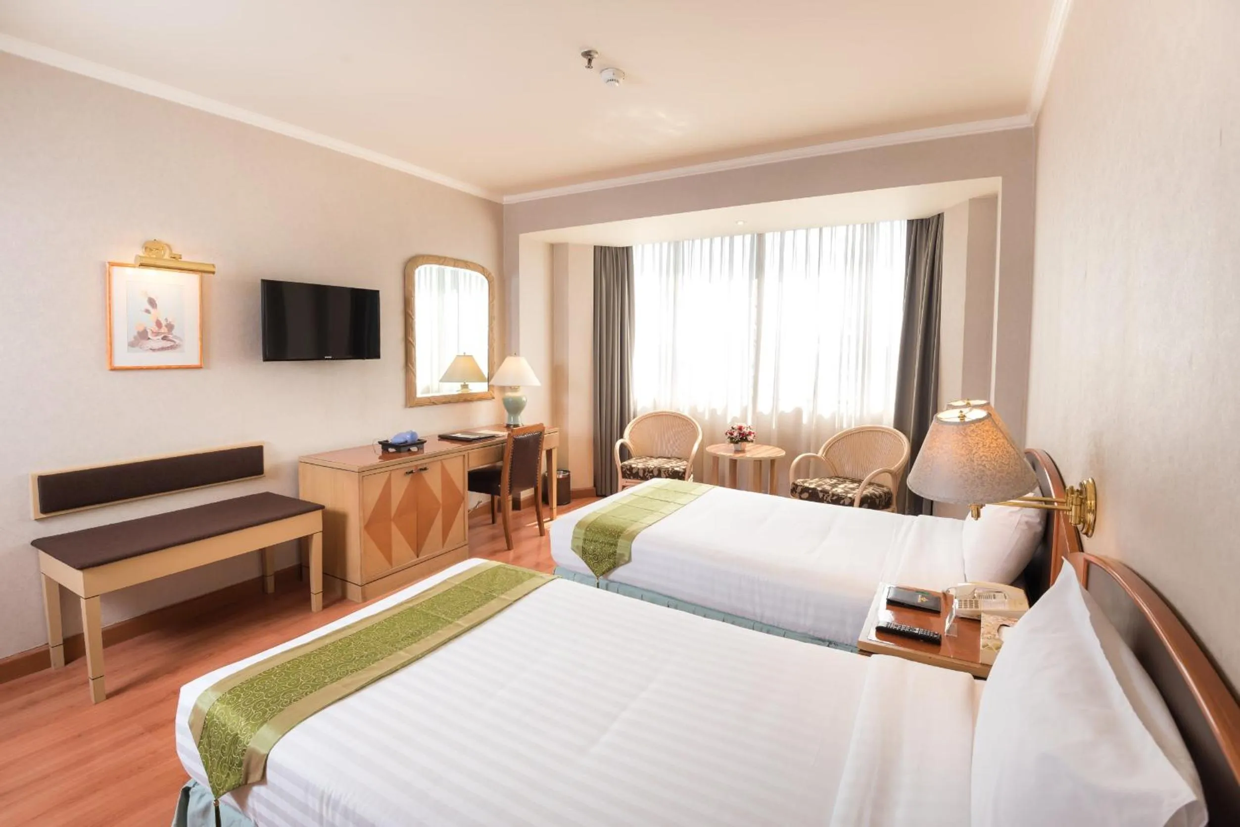 Bedroom, Bed in The Maruay Garden Hotel