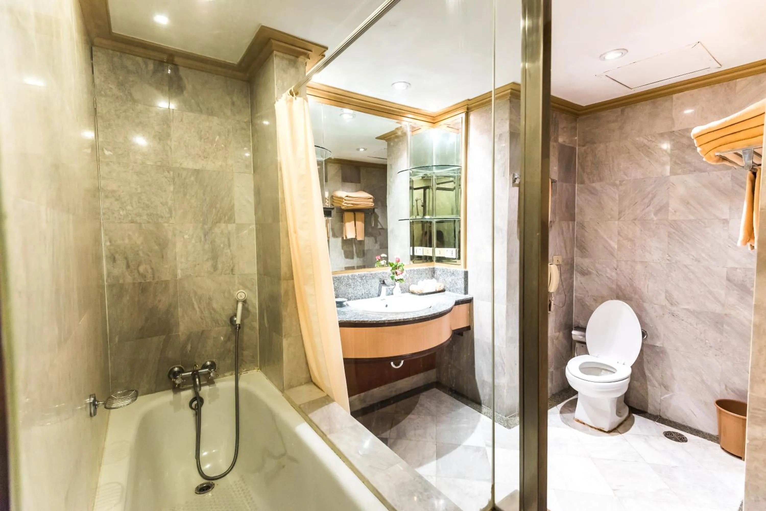 Bathroom in The Maruay Garden Hotel