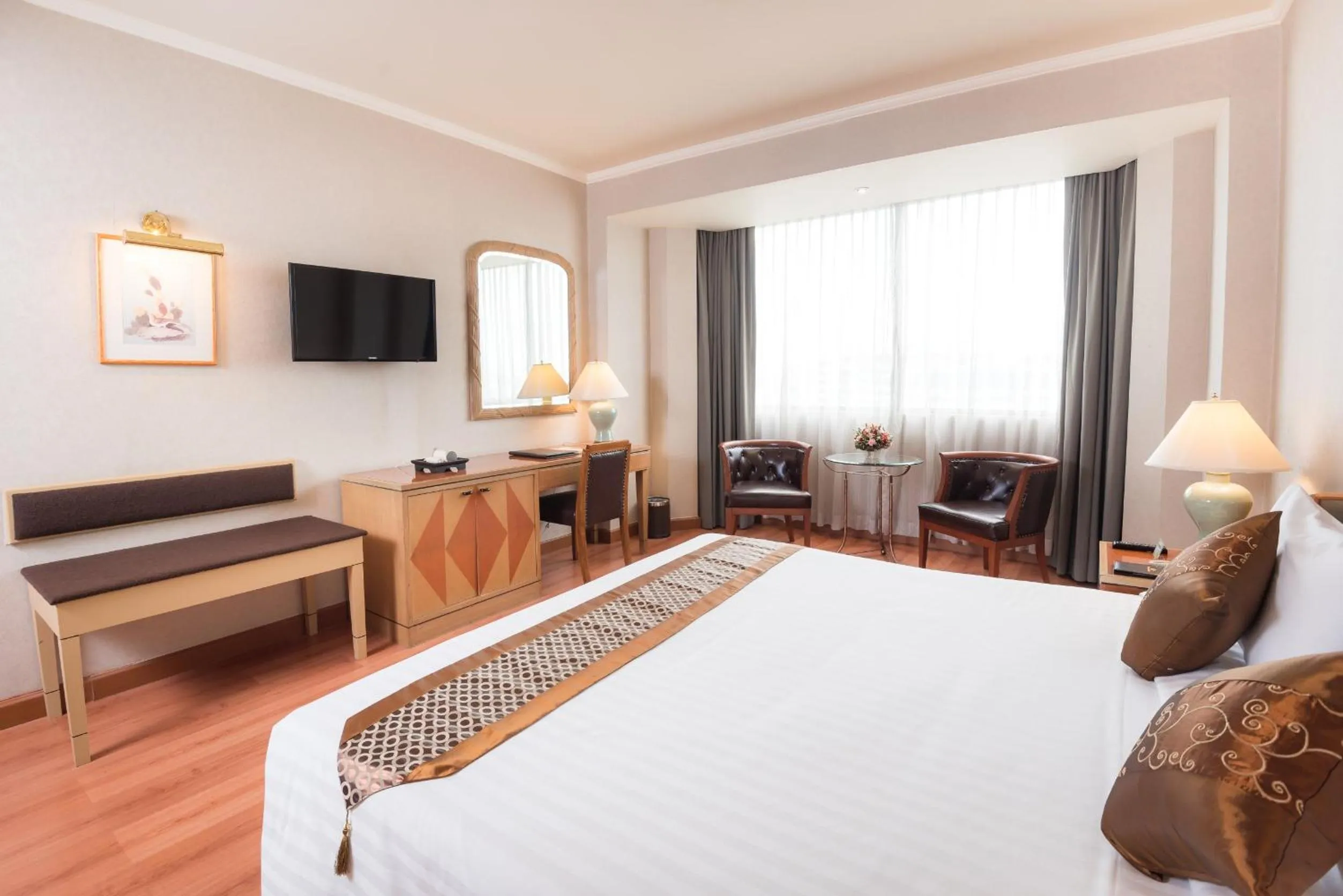 Bed in The Maruay Garden Hotel