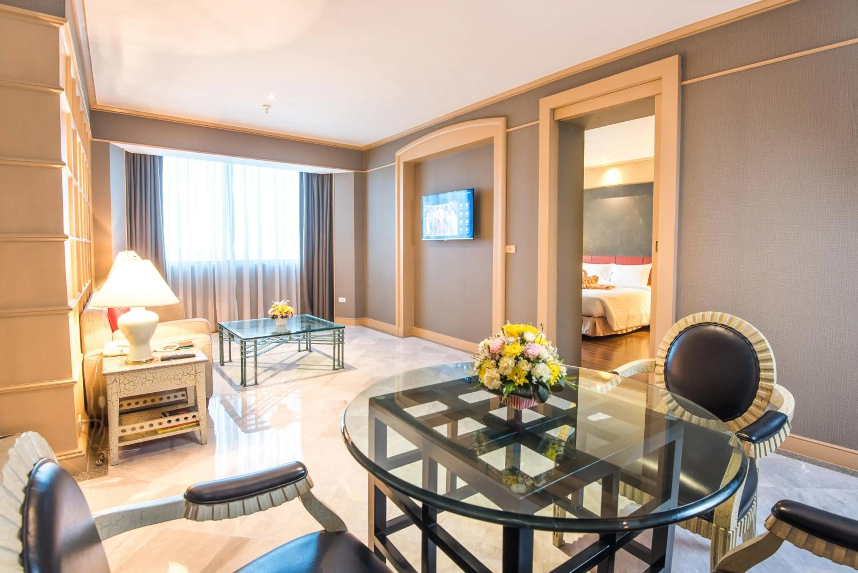 Dining area in The Maruay Garden Hotel