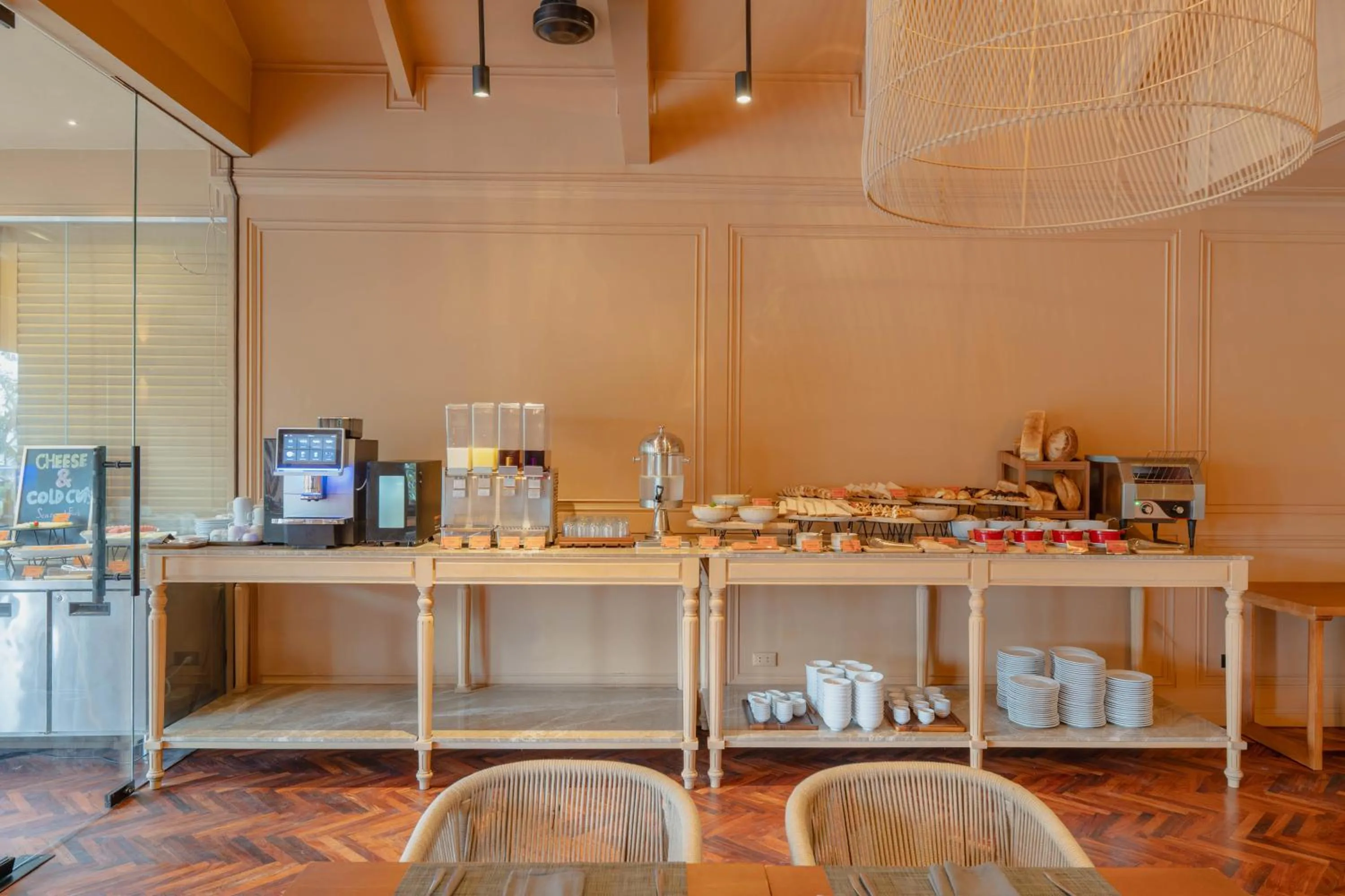 Restaurant/places to eat in Kira Baya Koh Samed