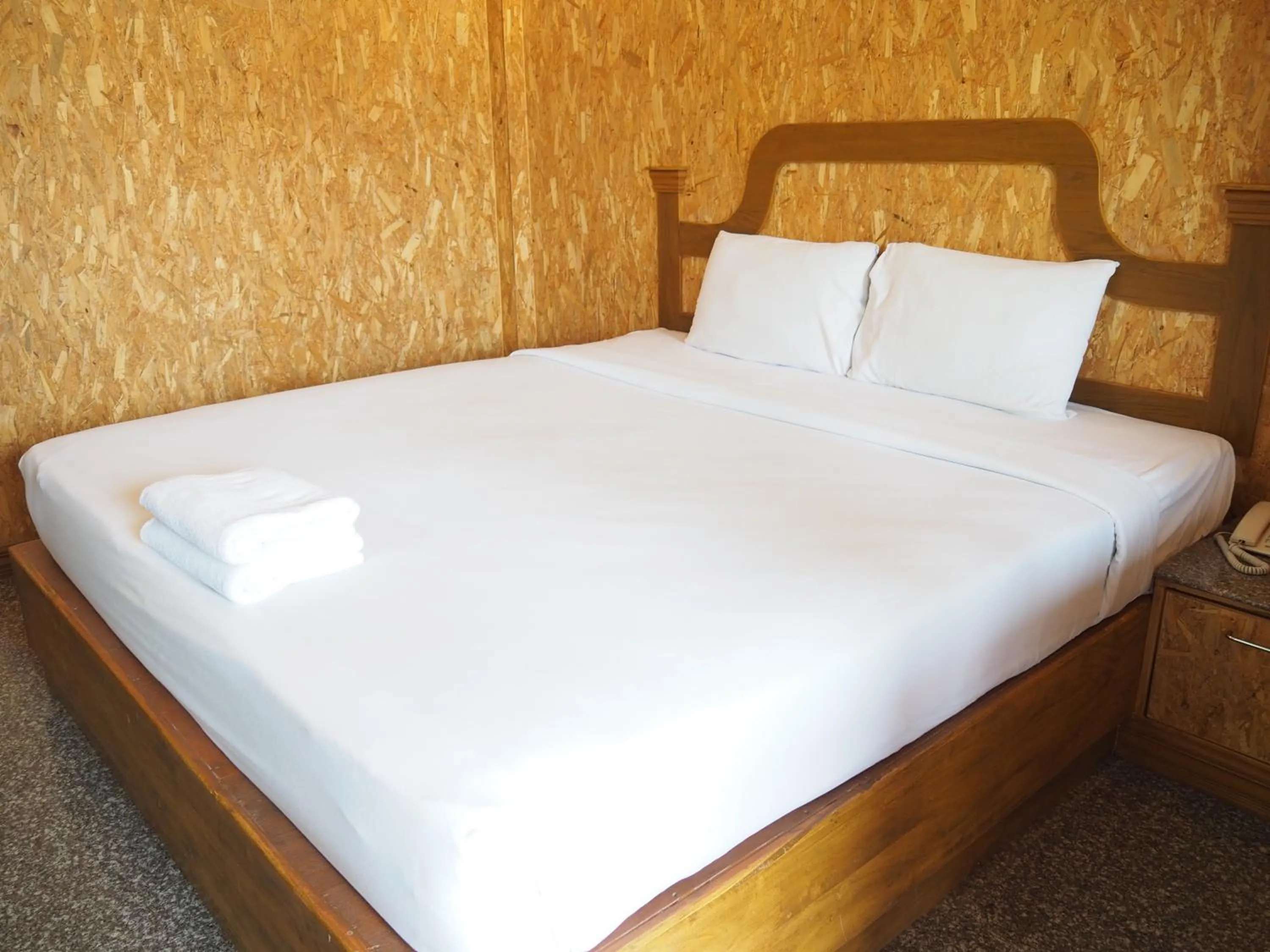 Bed in Chatsuree Boutique Resort