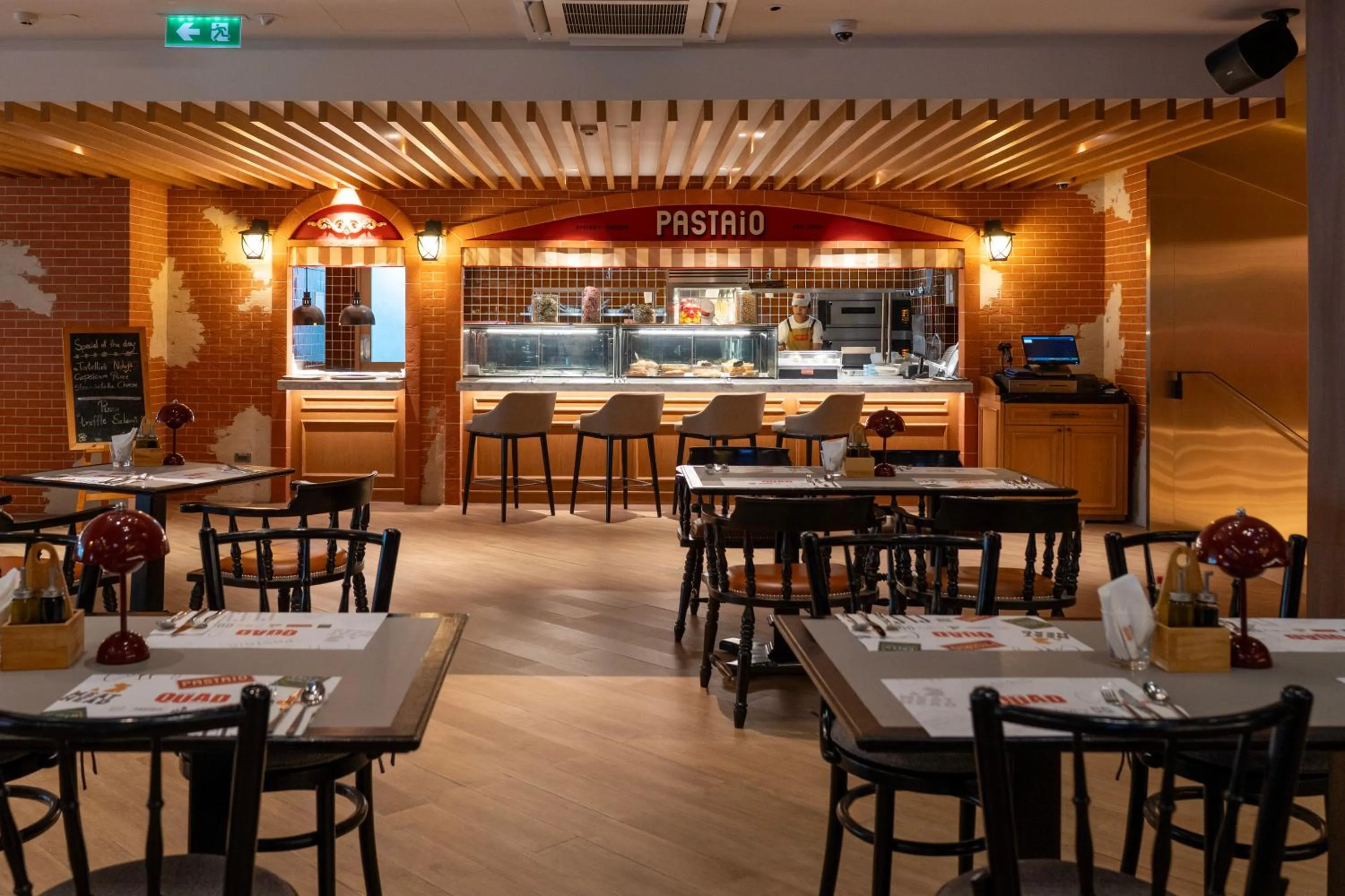 Restaurant/places to eat in The Landmark Bangkok