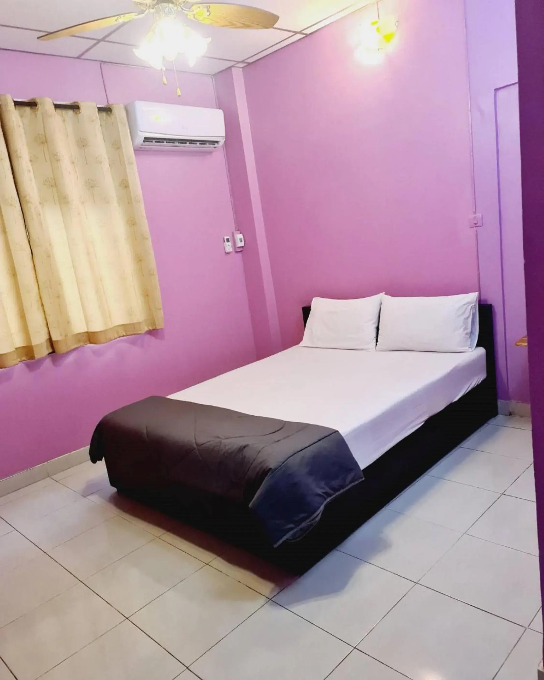 Standard Double Room in Royal Land Mae Klong Hotel Standard Double Room in Royal Land Mae Klong Hotel