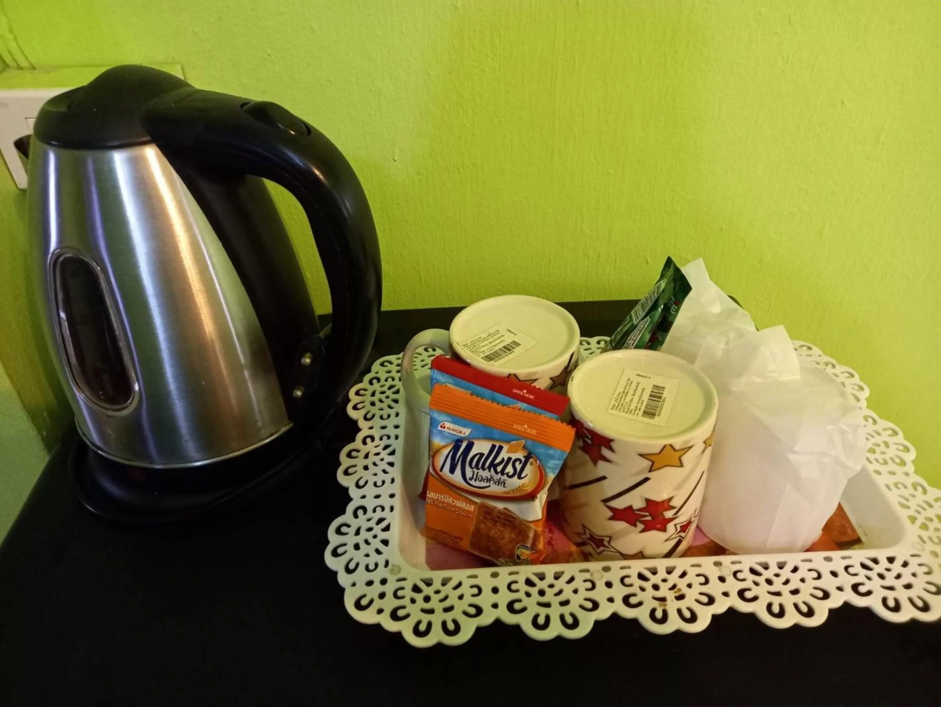 Coffee/tea facilities in Royal Land Mae Klong Hotel