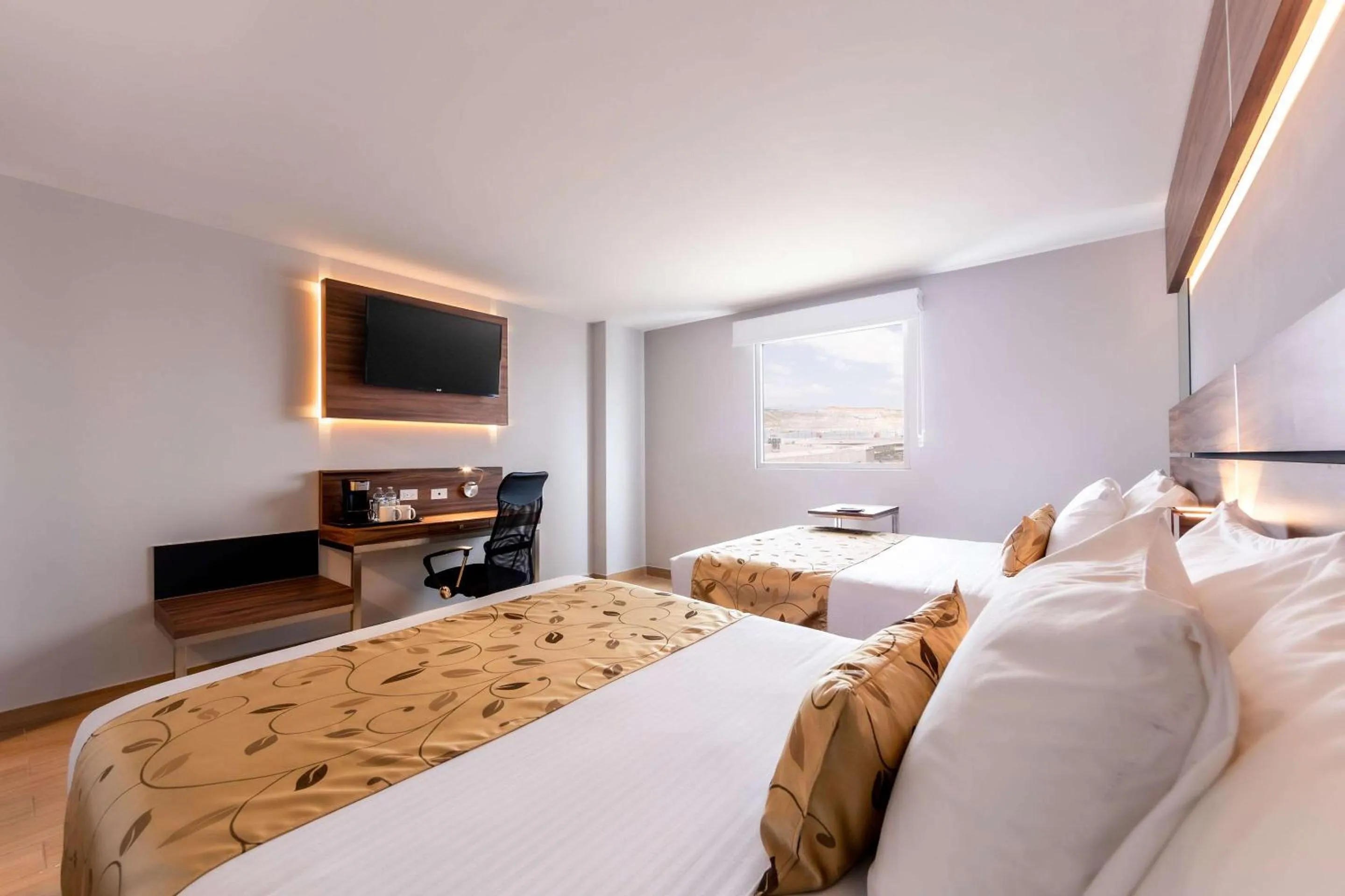 Bedroom, Bed in Sleep Inn Tijuana