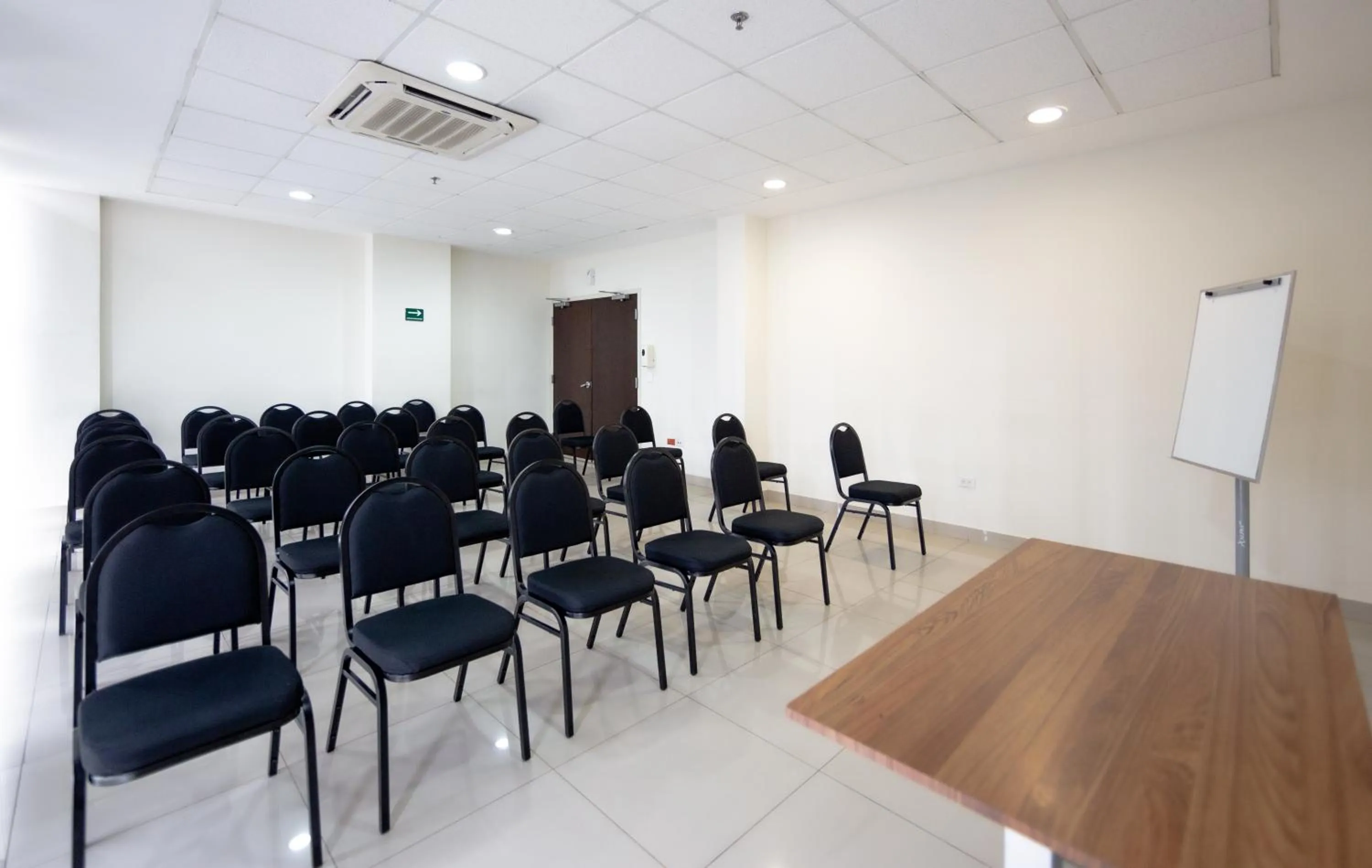 Meeting/conference room in Sleep Inn Tijuana