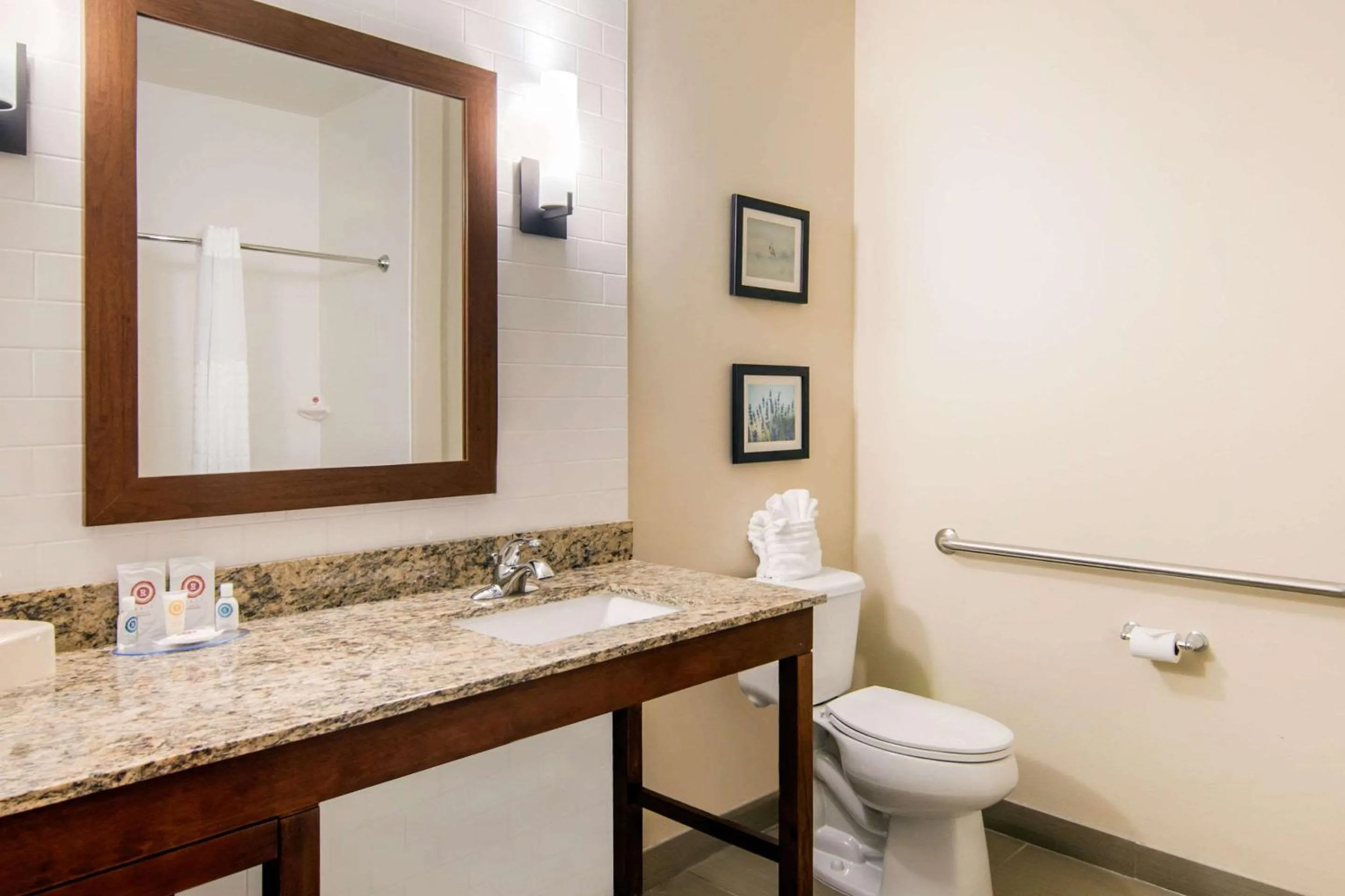 Bedroom in Comfort Inn & Suites - Independence