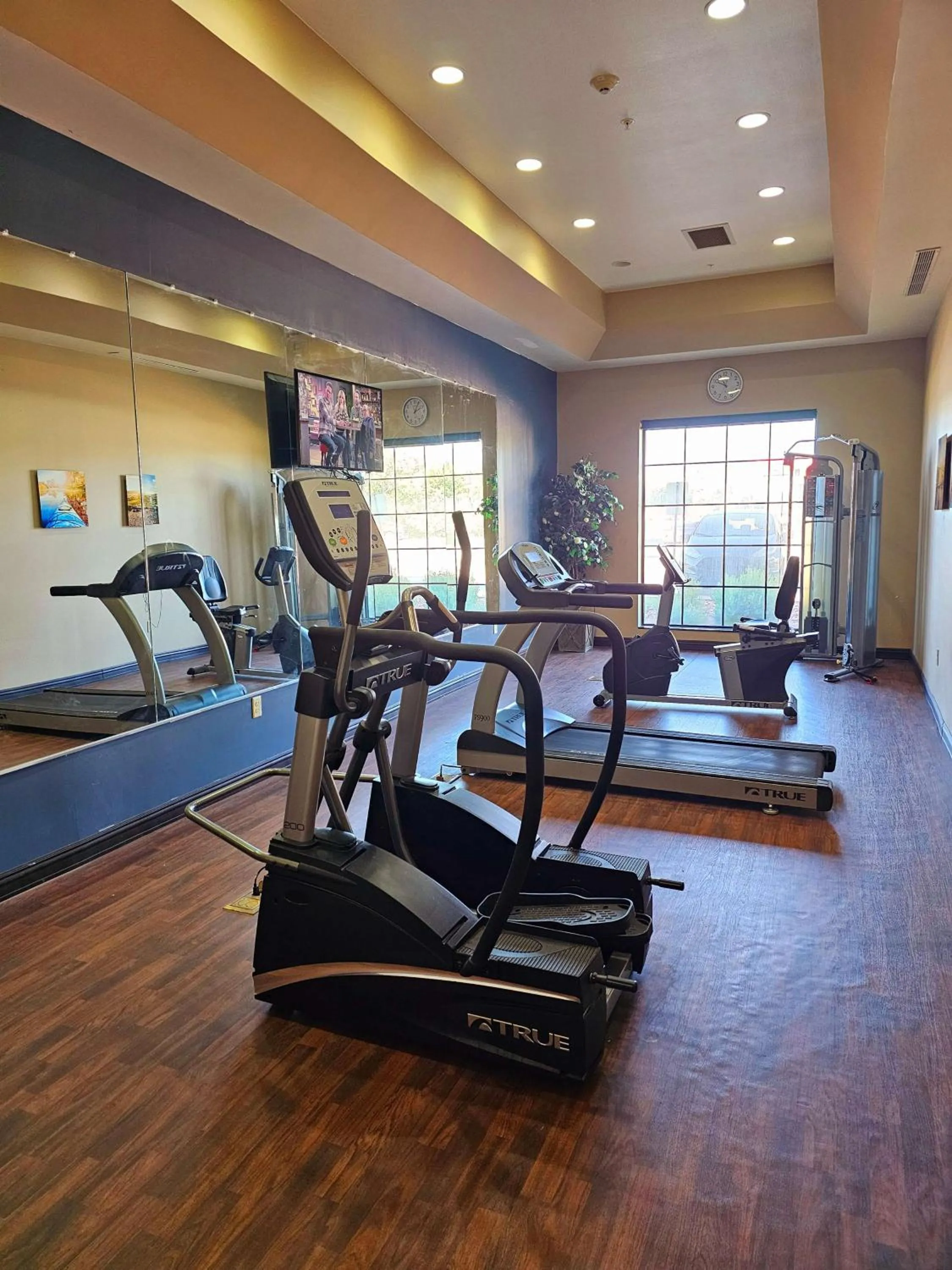 Fitness centre/facilities in Comfort Inn & Suites - Independence