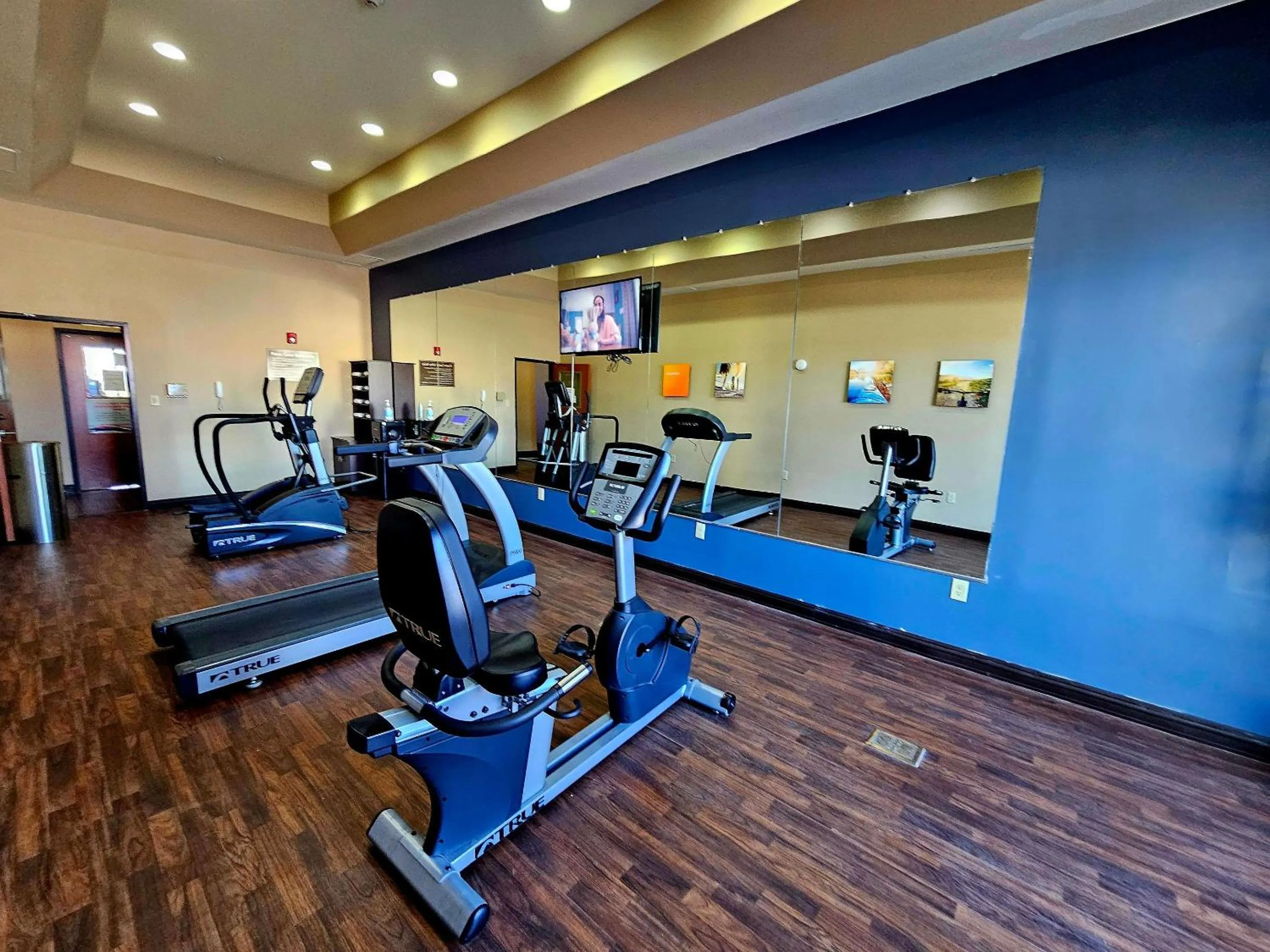Fitness centre/facilities in Comfort Inn & Suites - Independence