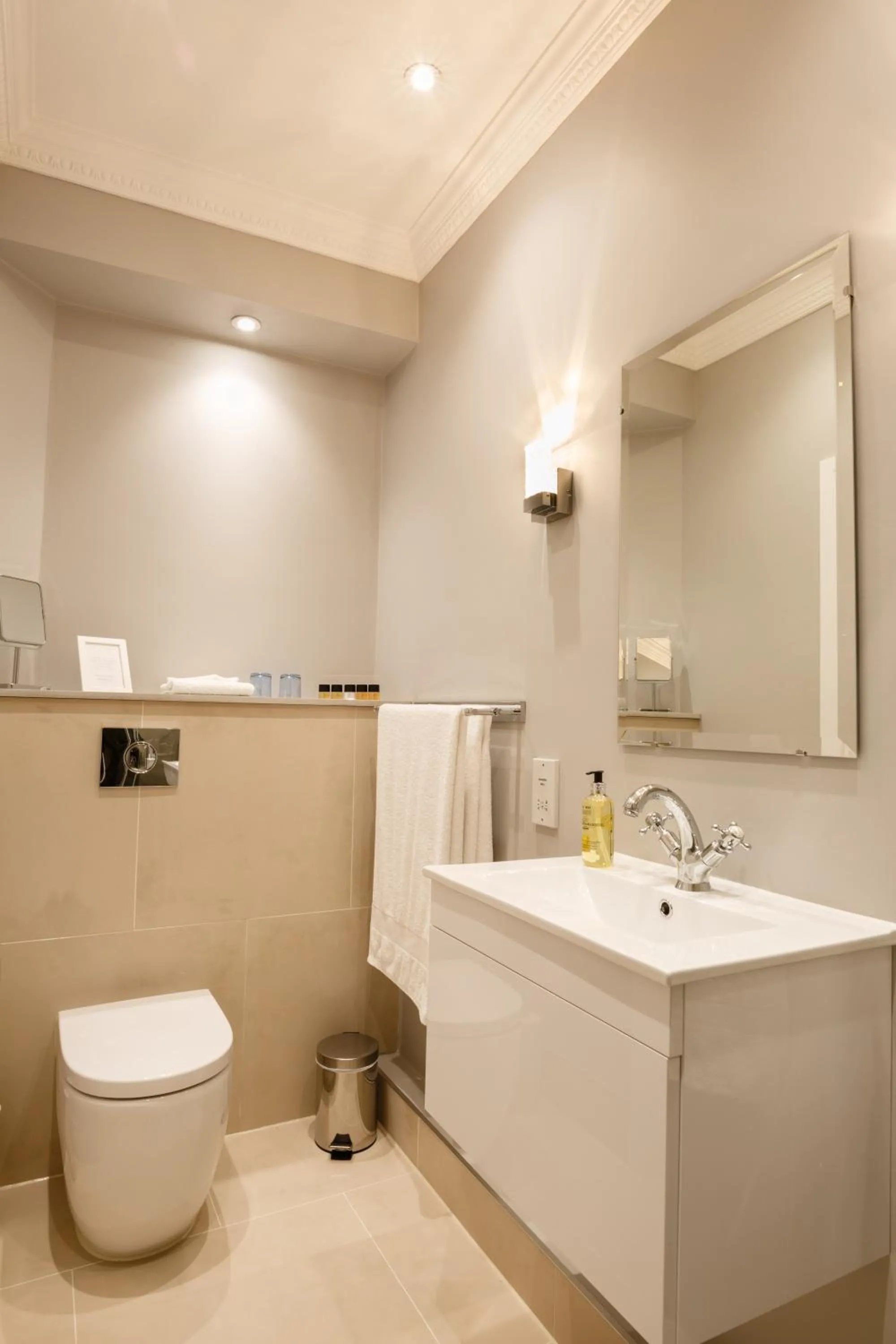 Bathroom in B&B Downham Hall