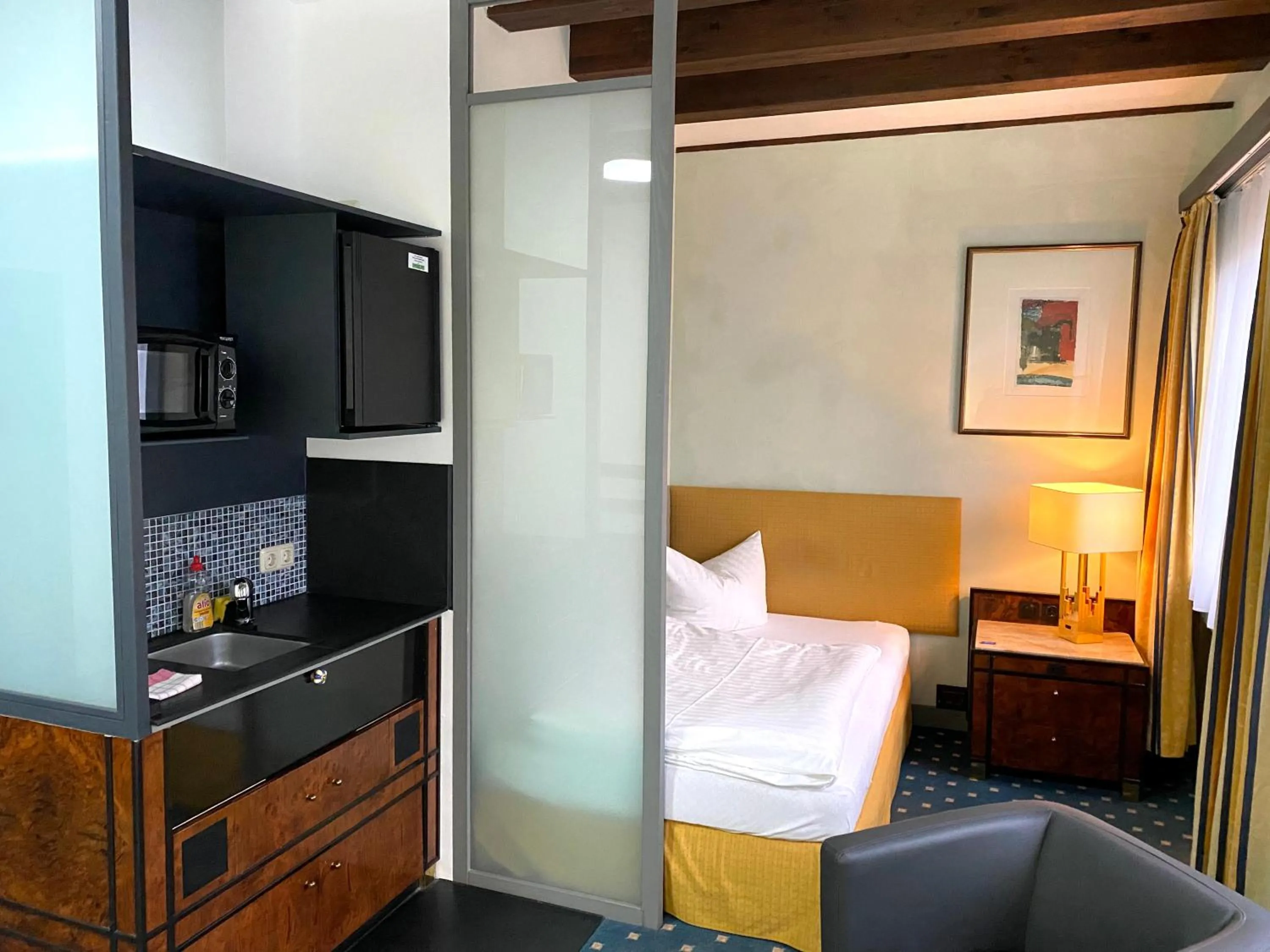 Bed in Smarthotel Ingelheim